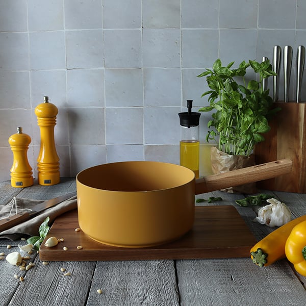 Casserole Ector induction aluminium revêtu manche en bois 20 cm jaune