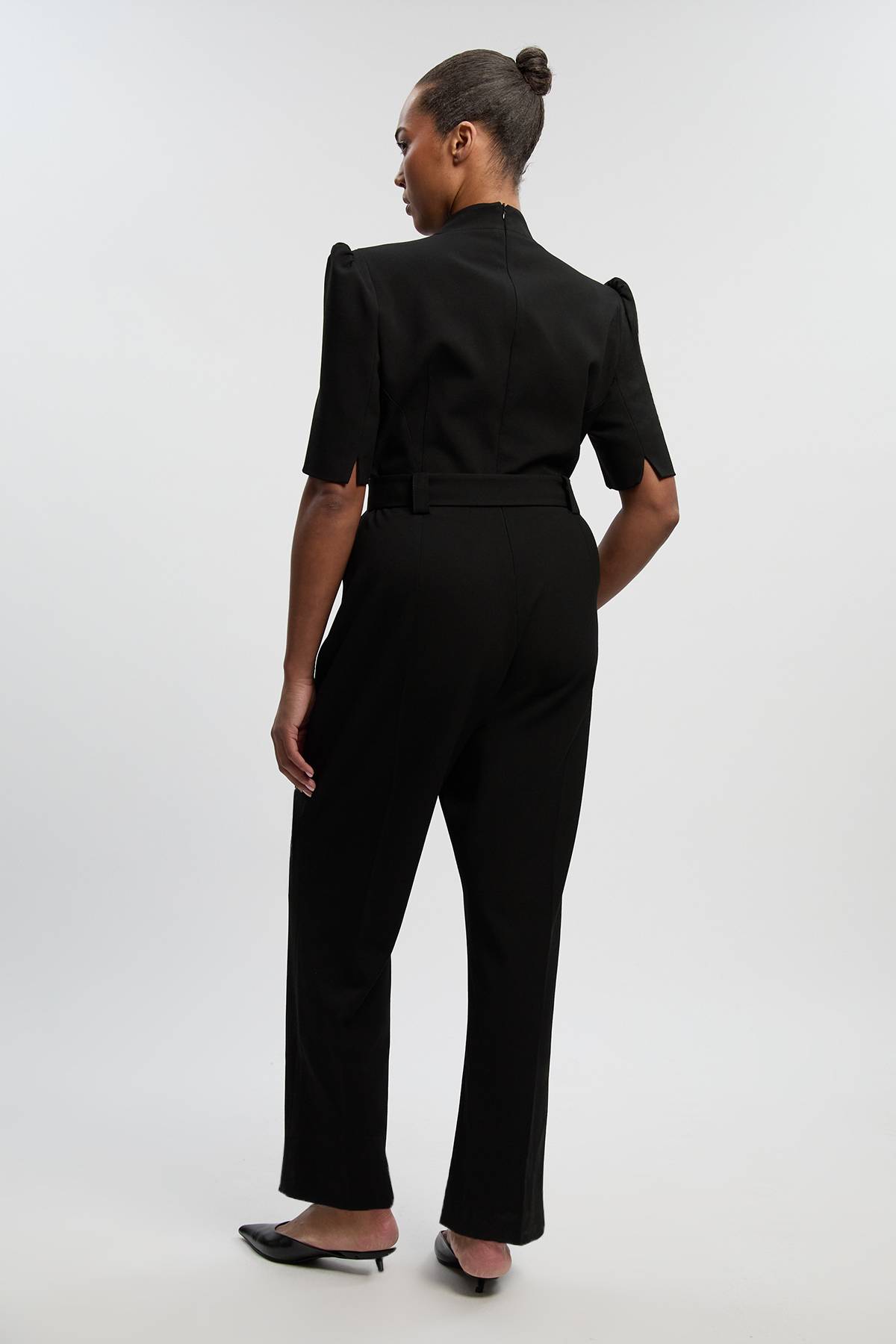 KarenMillen Combinaison Forever grande taille en crêpe structurée à ceinture