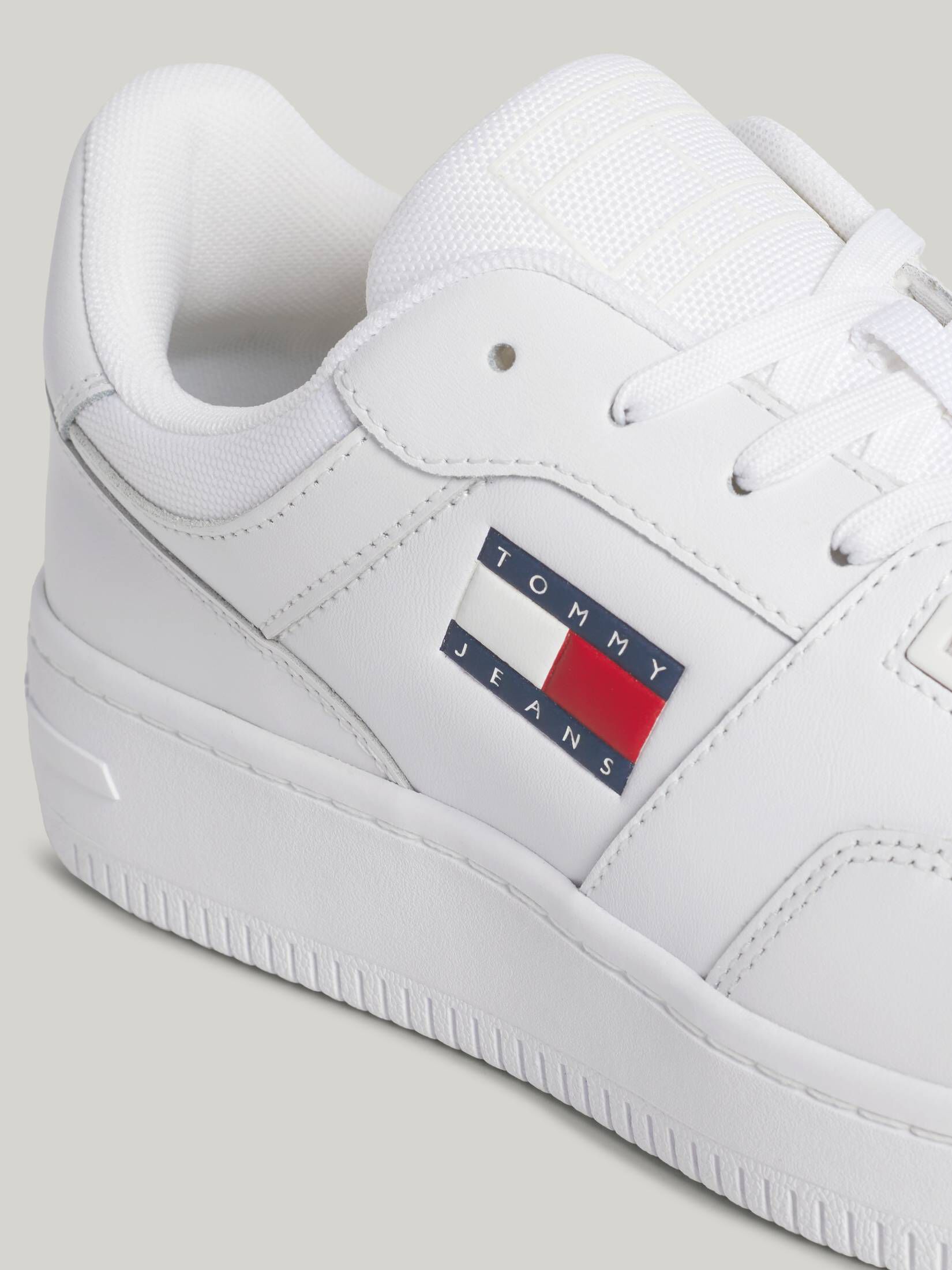 Tommy Jeans| Herren Sneaker RETRO BASKET ESSENTIAL
