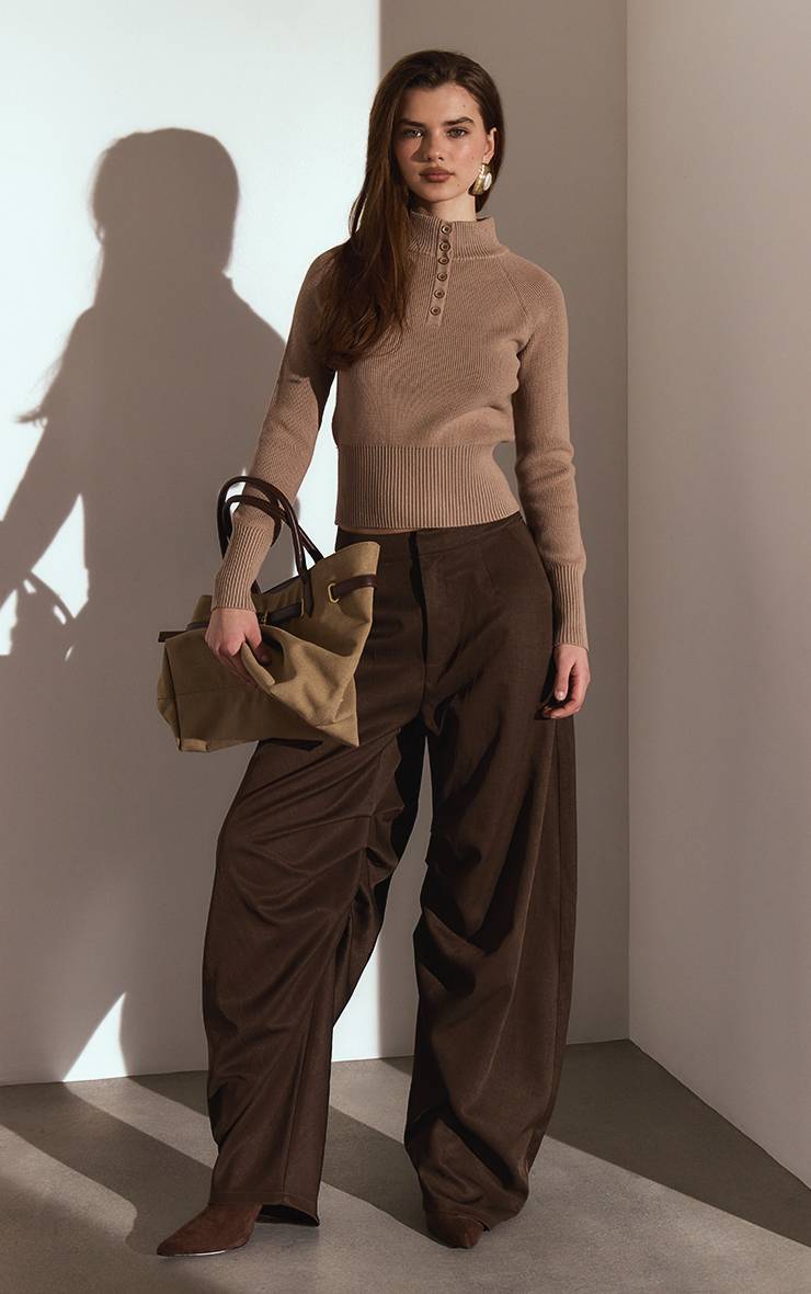 Dark Chocolate Pantalon Tissé À Plis Et Jambes Tonneau