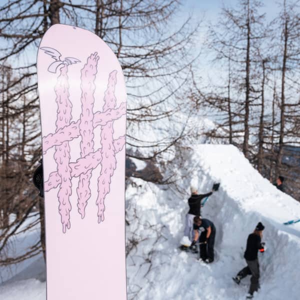 Planche de snowboard YES HALLDOR XTRM