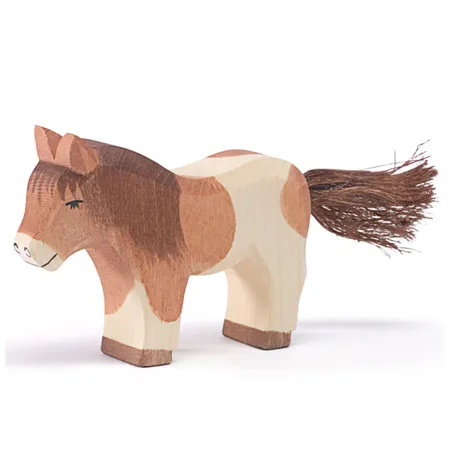 Ostheimer Shetland Pony stehend
