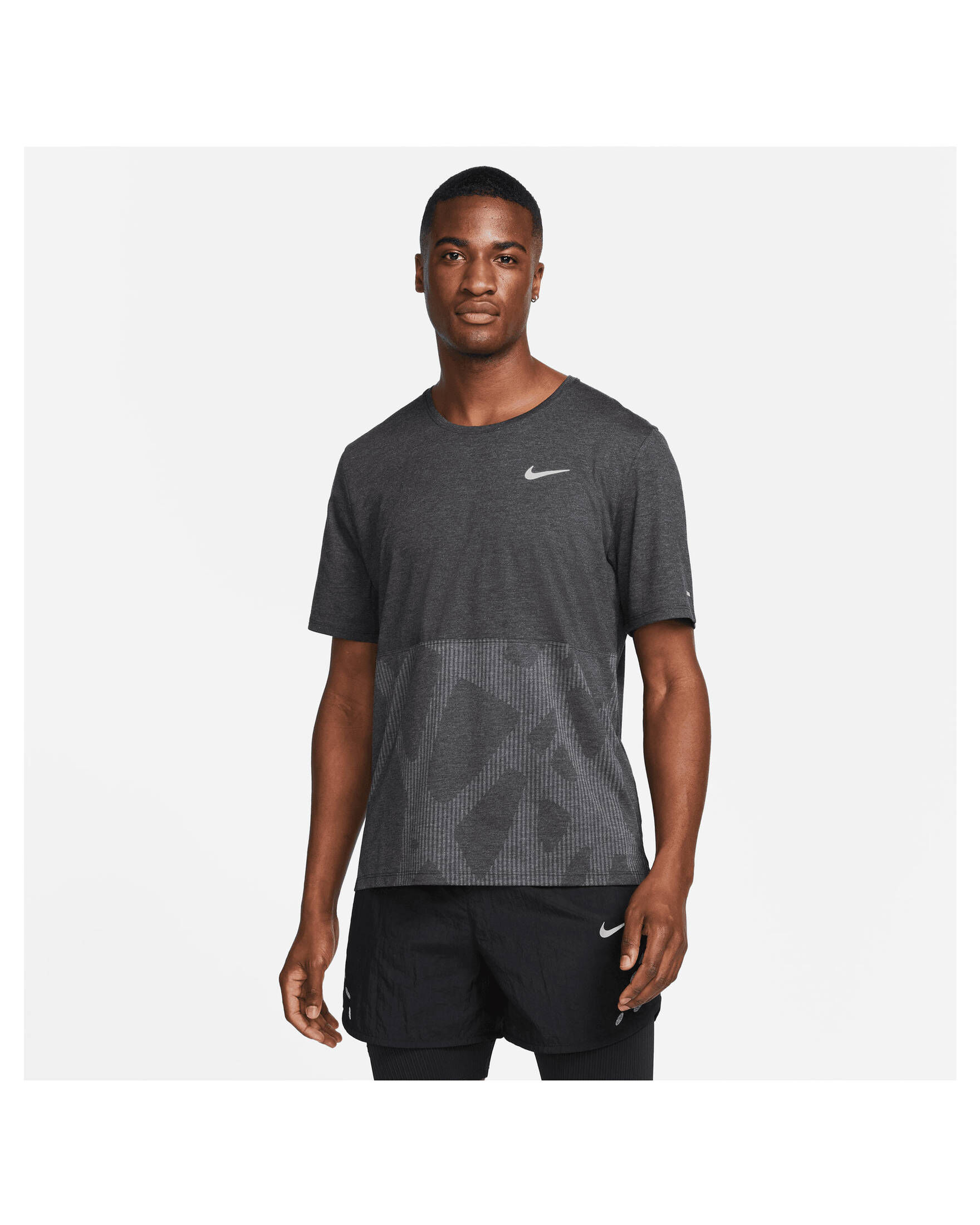 Nike| Herren T-Shirt DF RUN DIVISION CORE