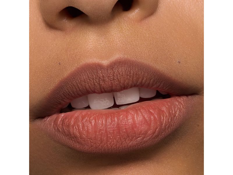 essence Lip Liner 8h Matte Comfort 20 nude Langanhaltender Lipliner in einem walnussbraunen Farbton für perfekte Lippenkonturen