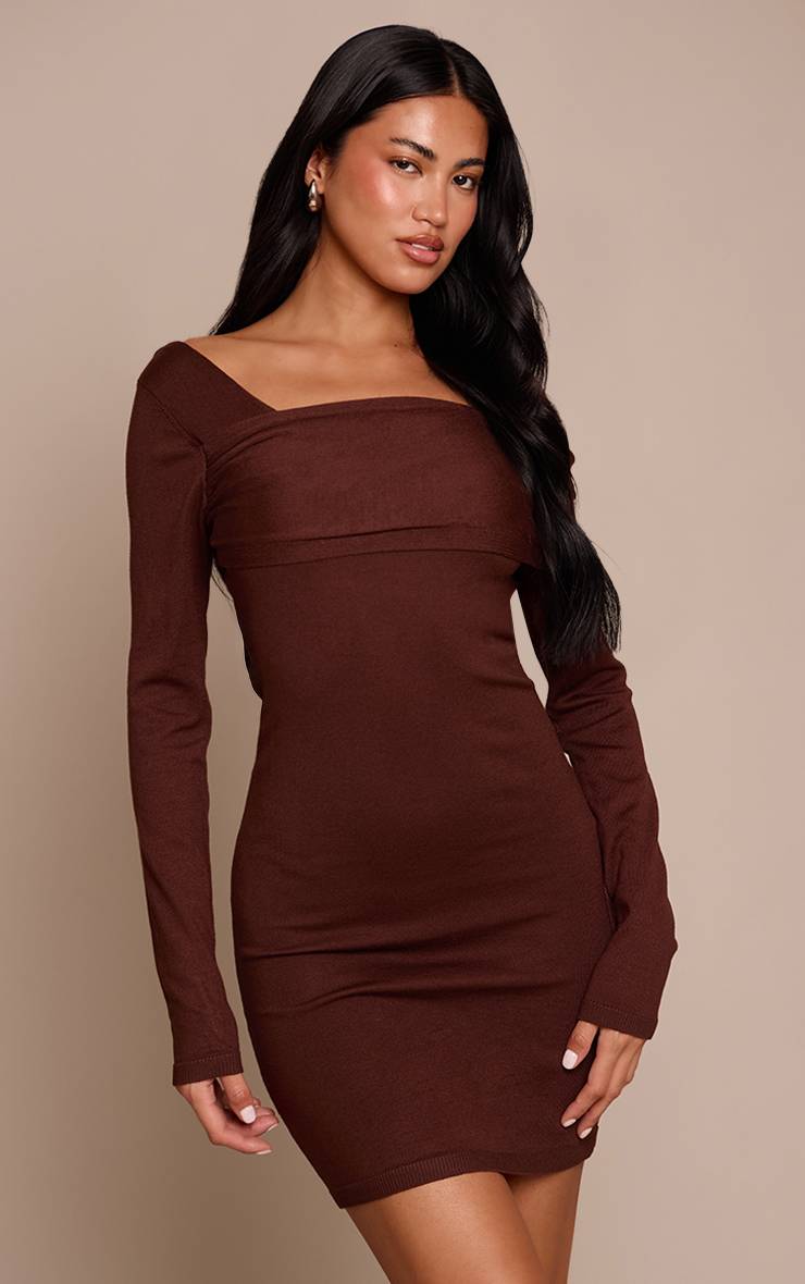Chocolat Robe Courte Asymétrique En Maille À Manches Longues