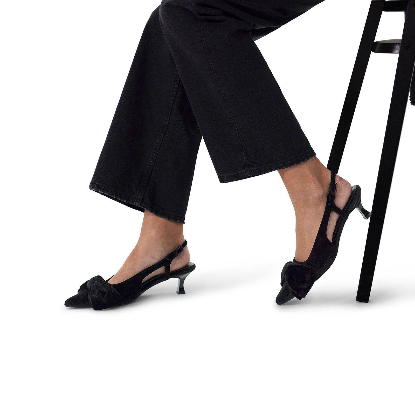 Manfield fluwelen slingback pumps zwart