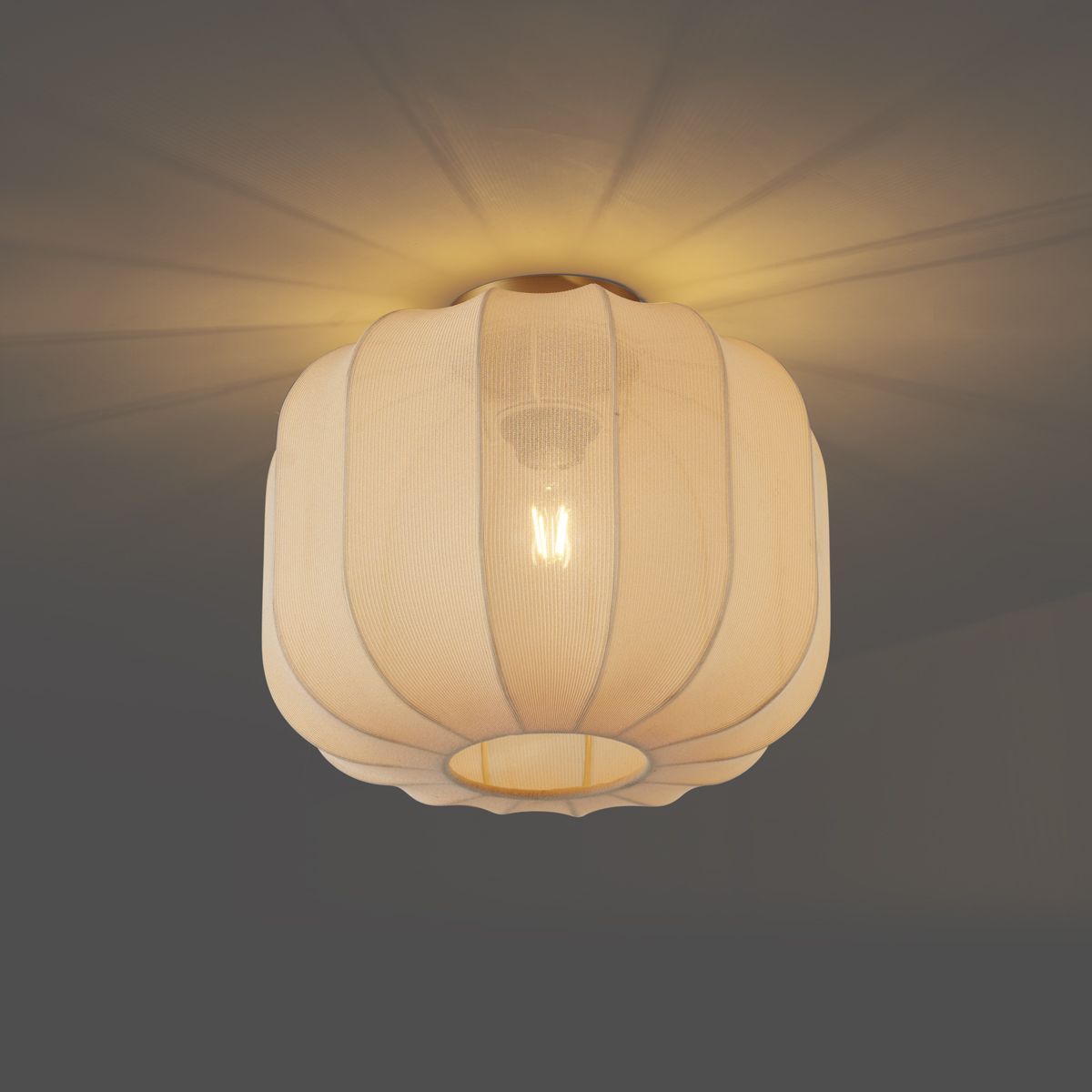 Japandi plafondlamp goud met beige kap - Pluni