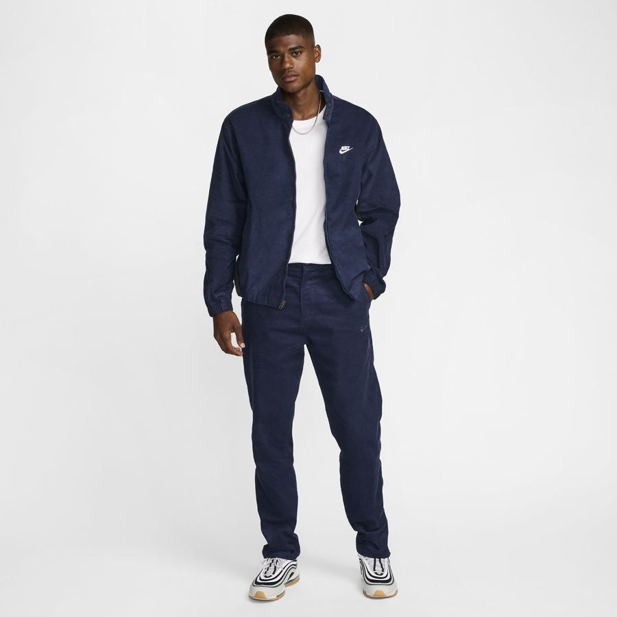 Nike Sportswear Club