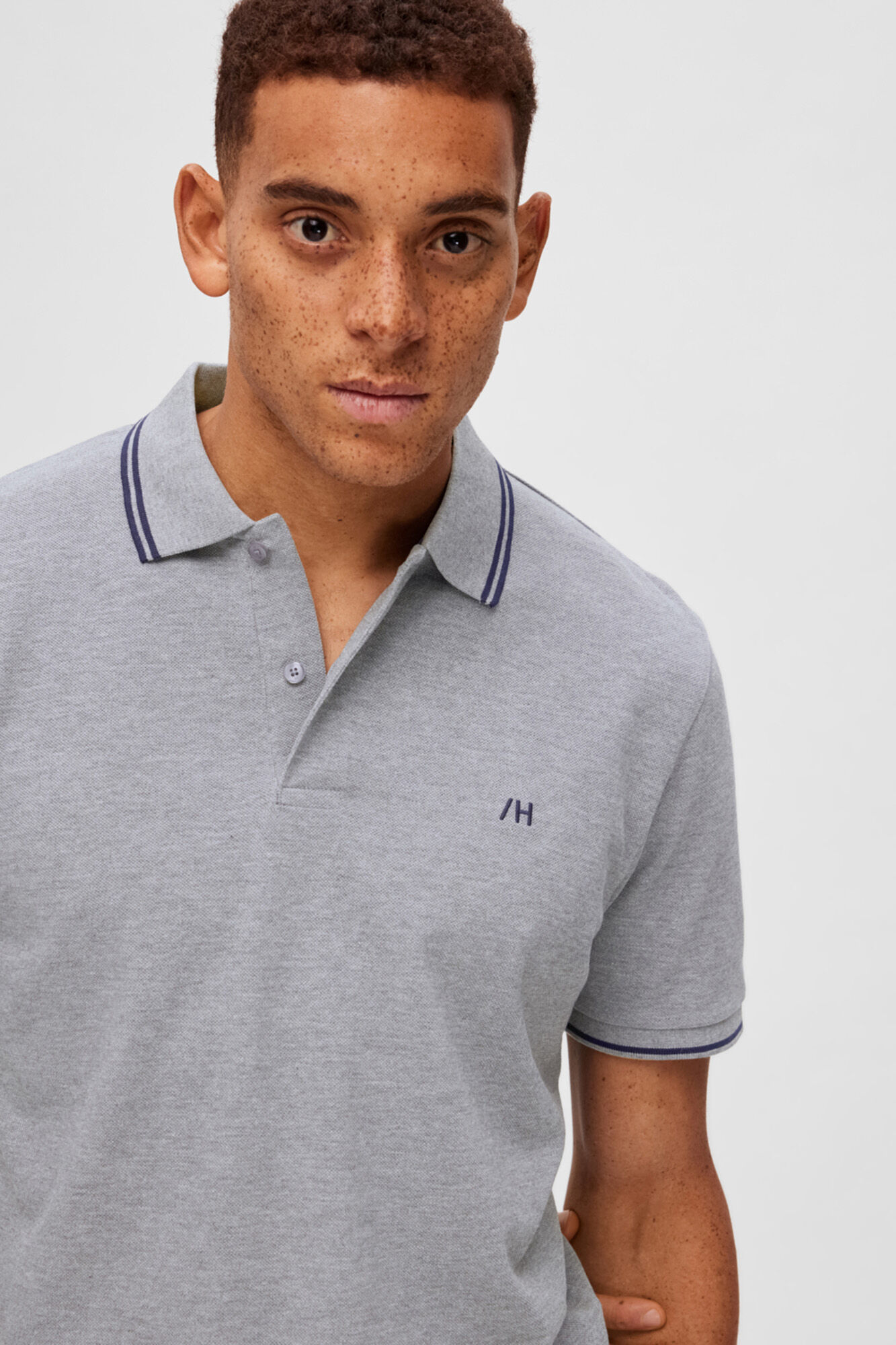 Camisa polo 100% algodão orgânico com logotipo bordado - Cinza