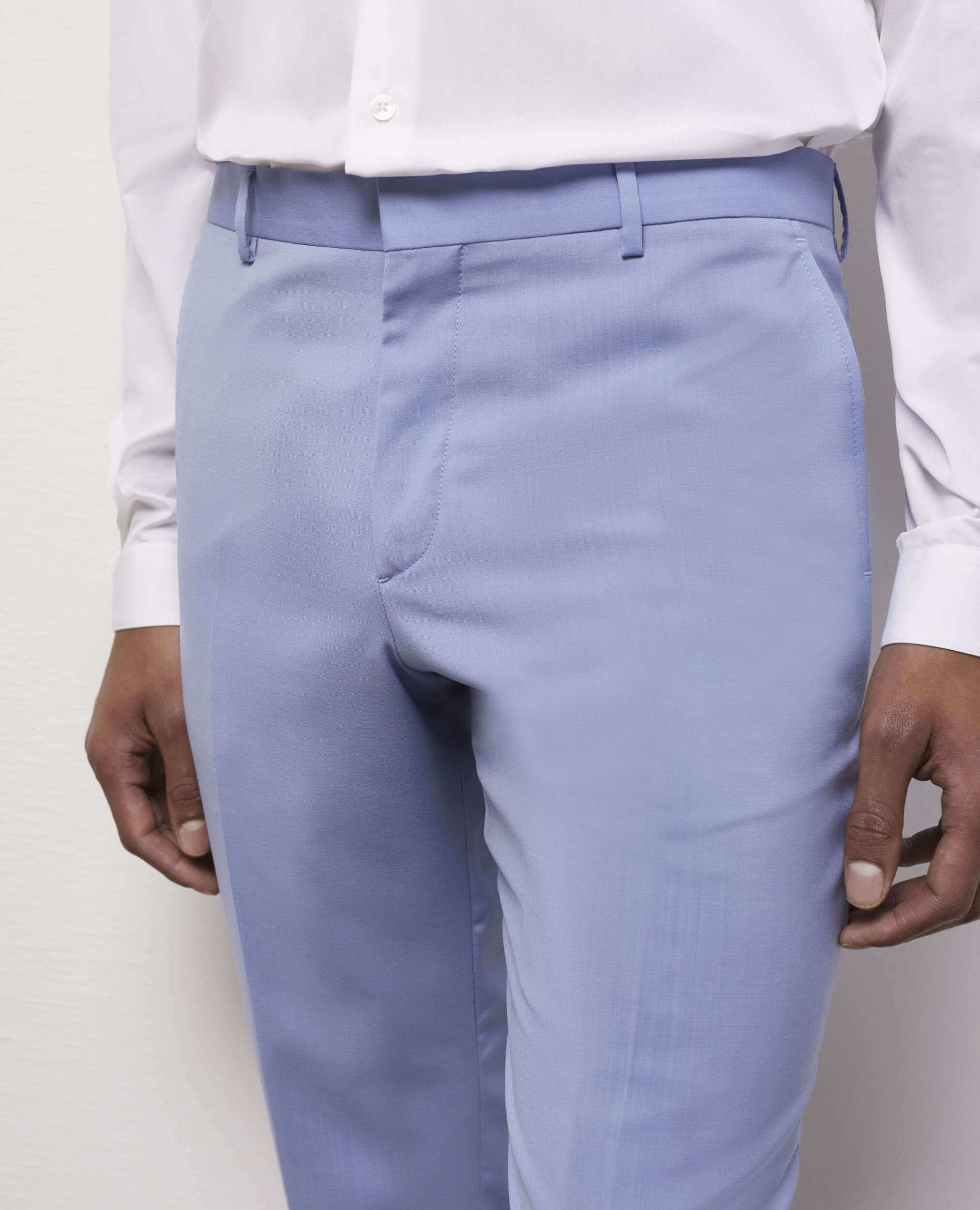 Pantalon de costume bleu en laine fil à fil