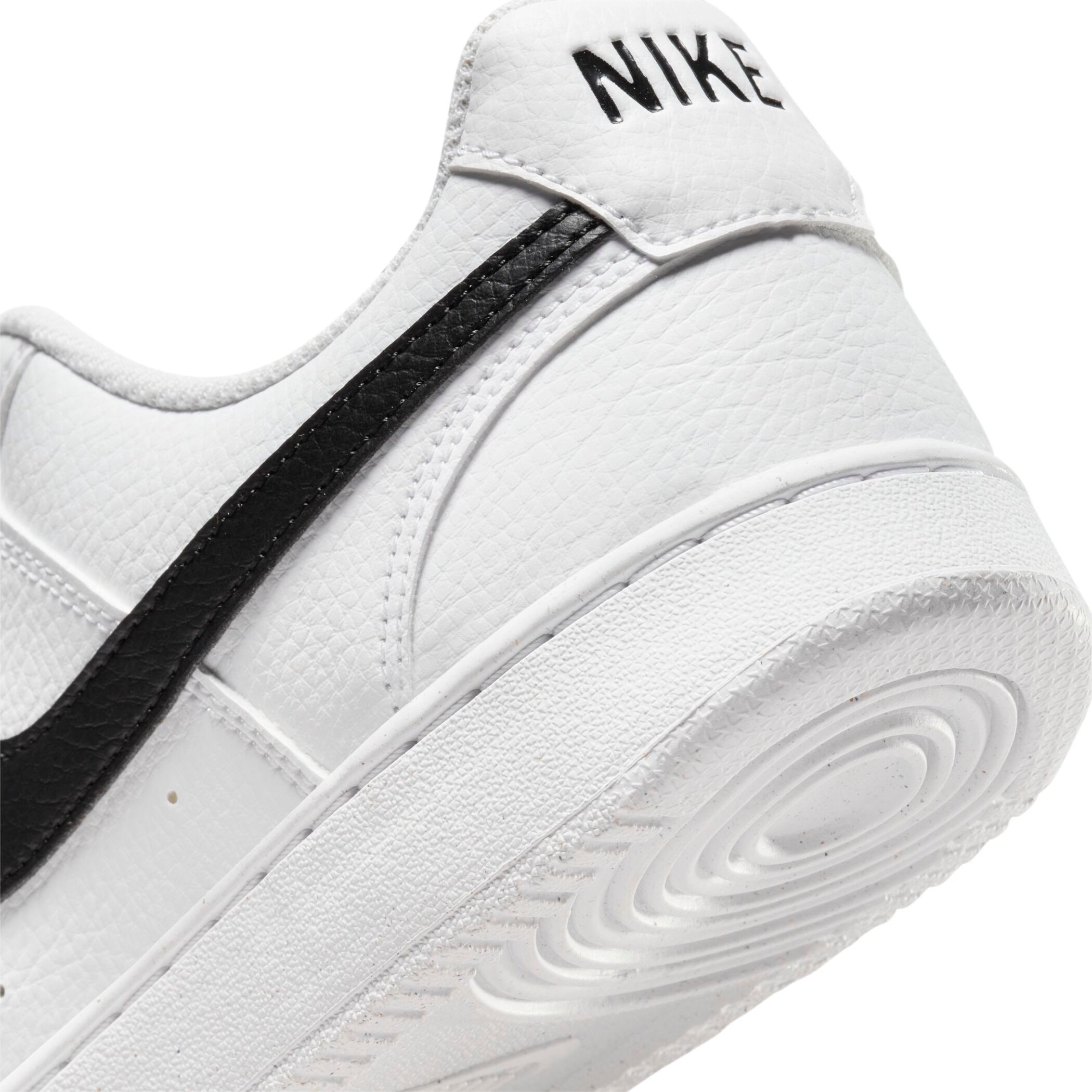 Nike Sportswear Sneaker »Court Vision Low Next Nature«  Design auf den Spuren des Air Force 1