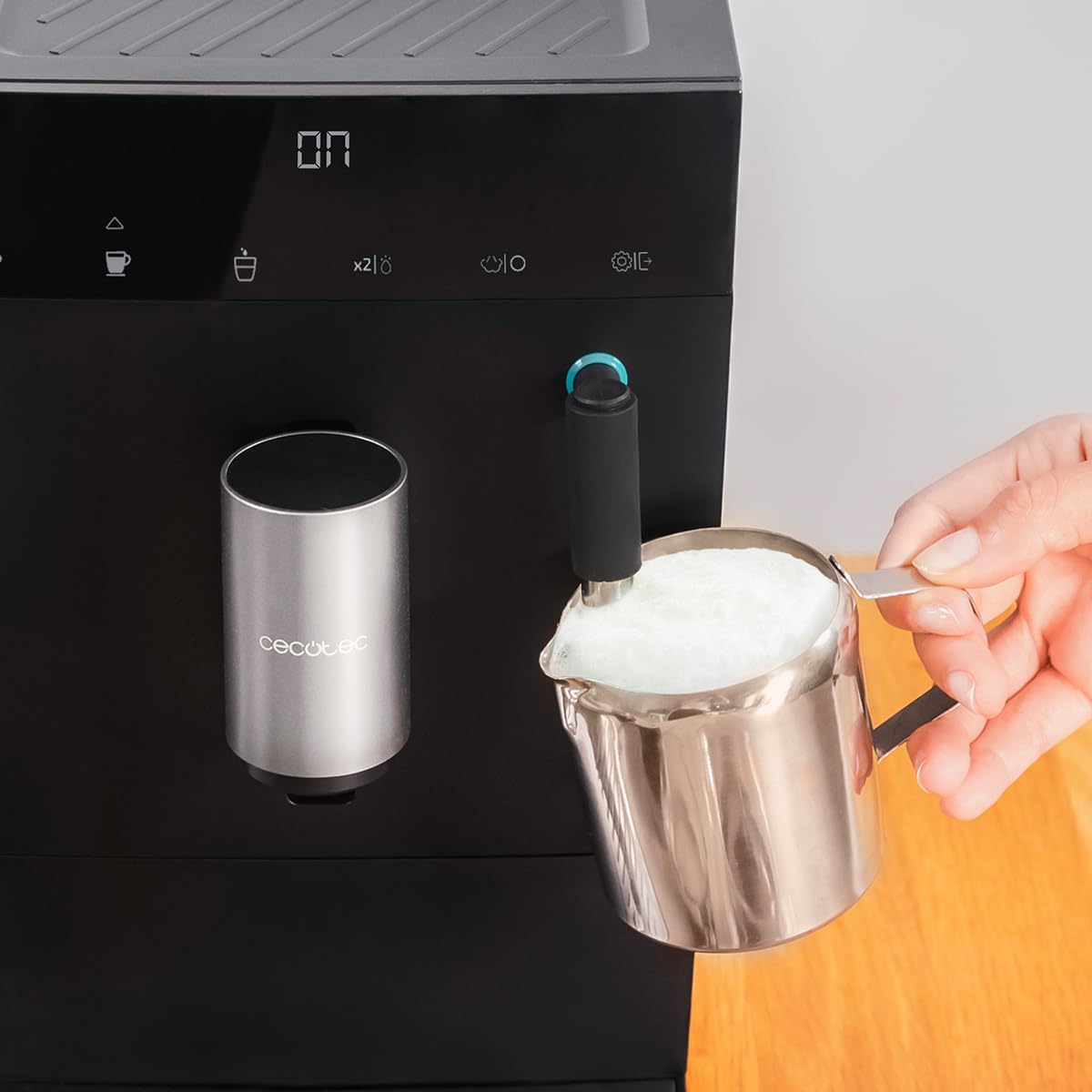 Cecotec Superautomatische Kompakt-Kaffeemaschine mit Dampferzeuger Cremmaet Compact Steam, 1350 W, 19 Bar, Thermoblock-System, 150 g Bohnenbehälter mit Mahlwerk und 1,1 L Wassertank