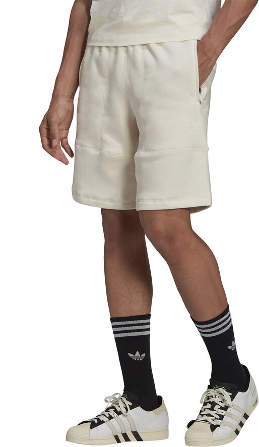 adidas Adicolor Clean Classics 3-Stripes shorts Gul