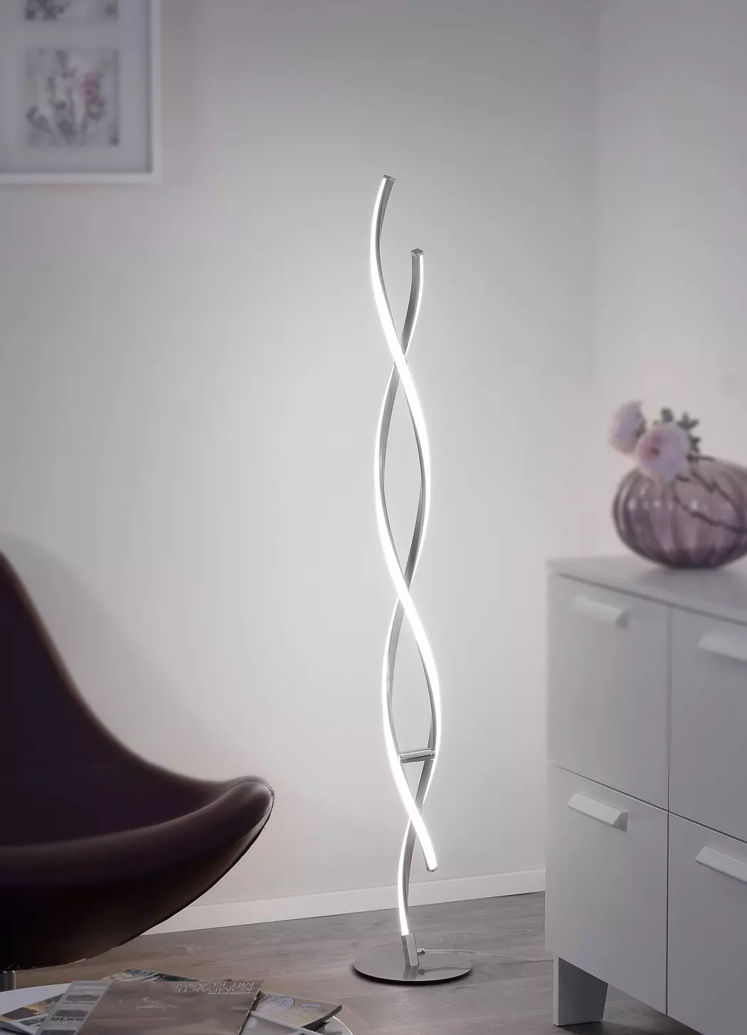 LED-Stehlampe Polina