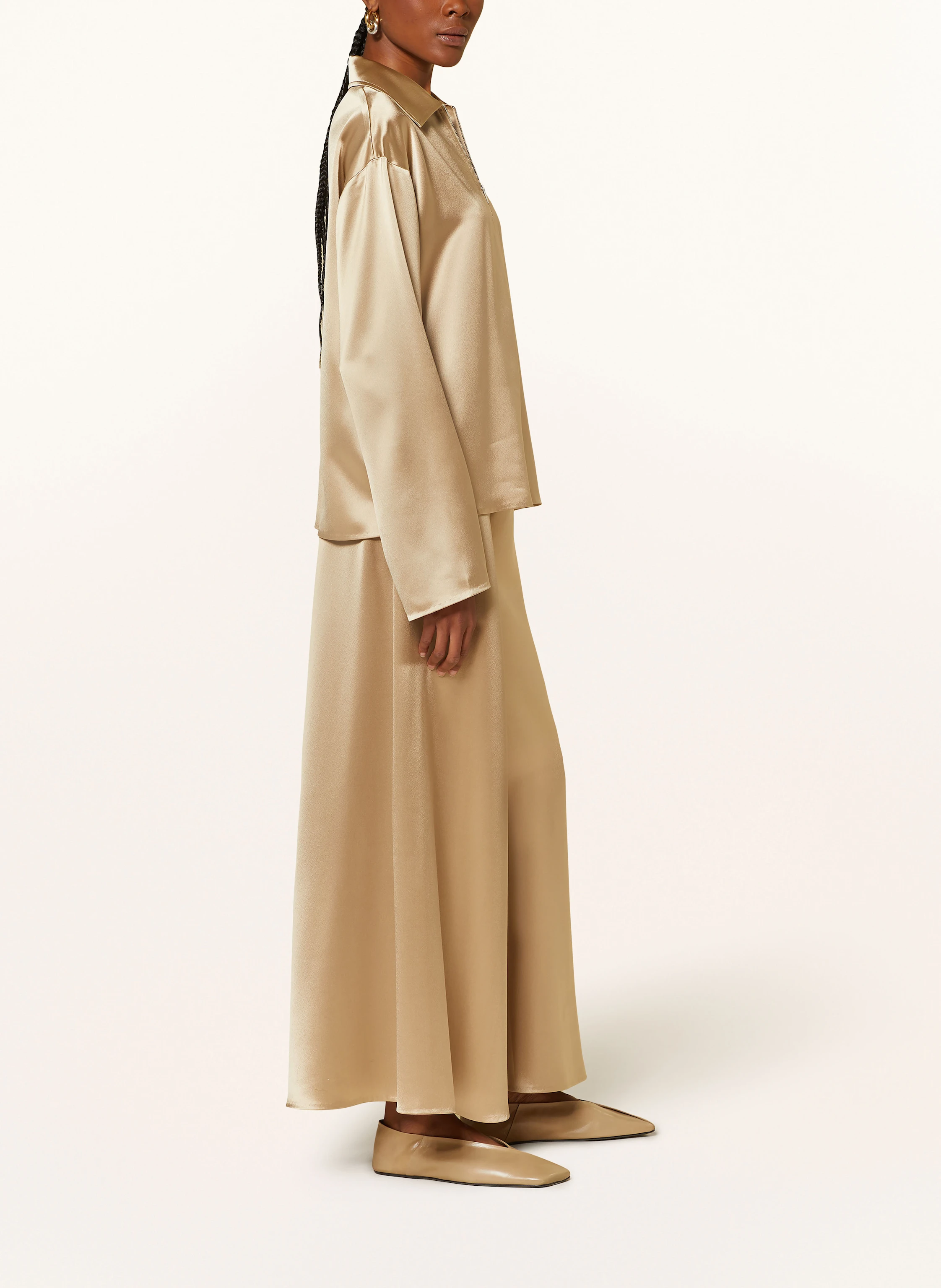 Nanushka Marlenehose ZANIAH aus Satin