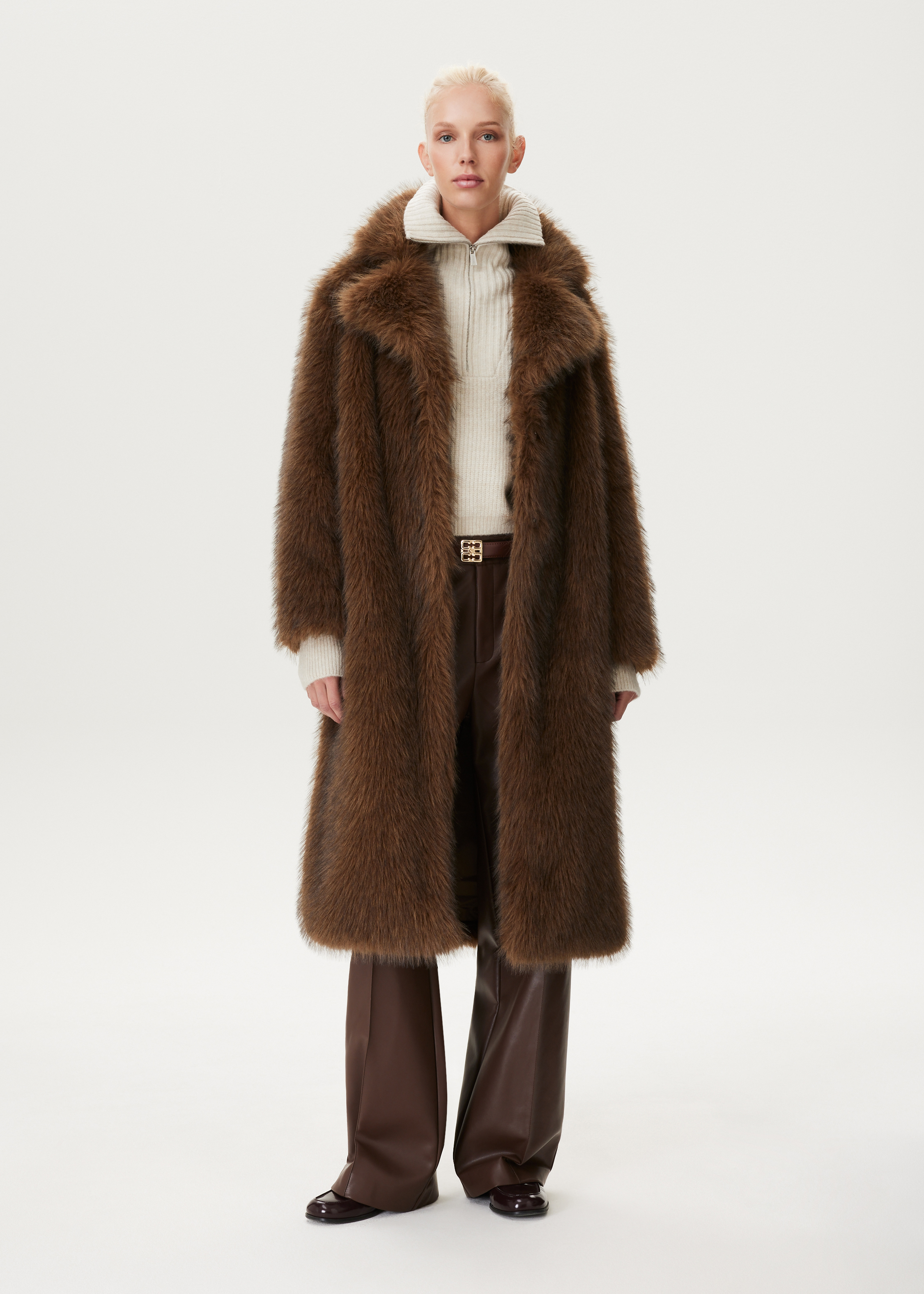 Lange faux fur jas