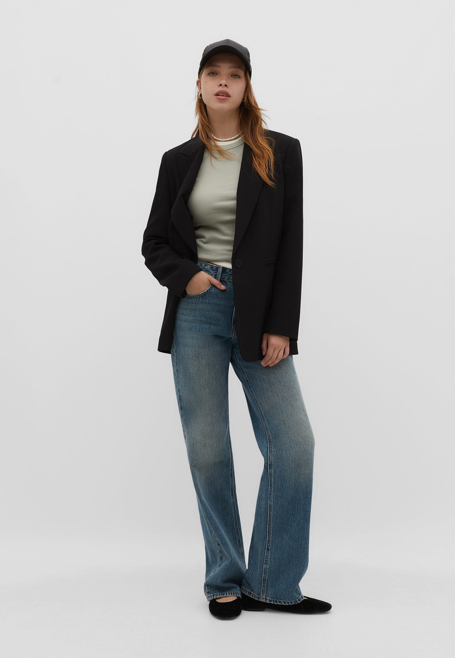 Boné de couro sintético