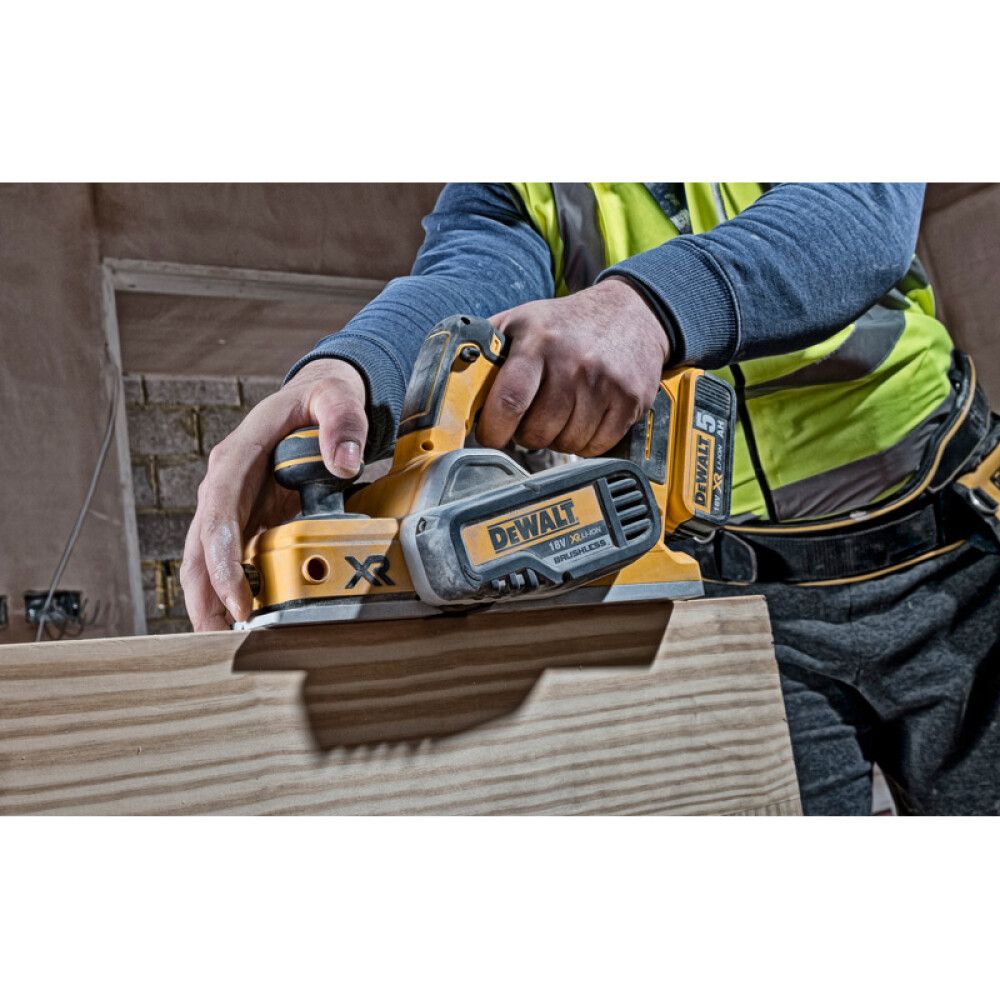 HØVEL DEWALT DCP580N-XJ 18V UTEN BATTERI