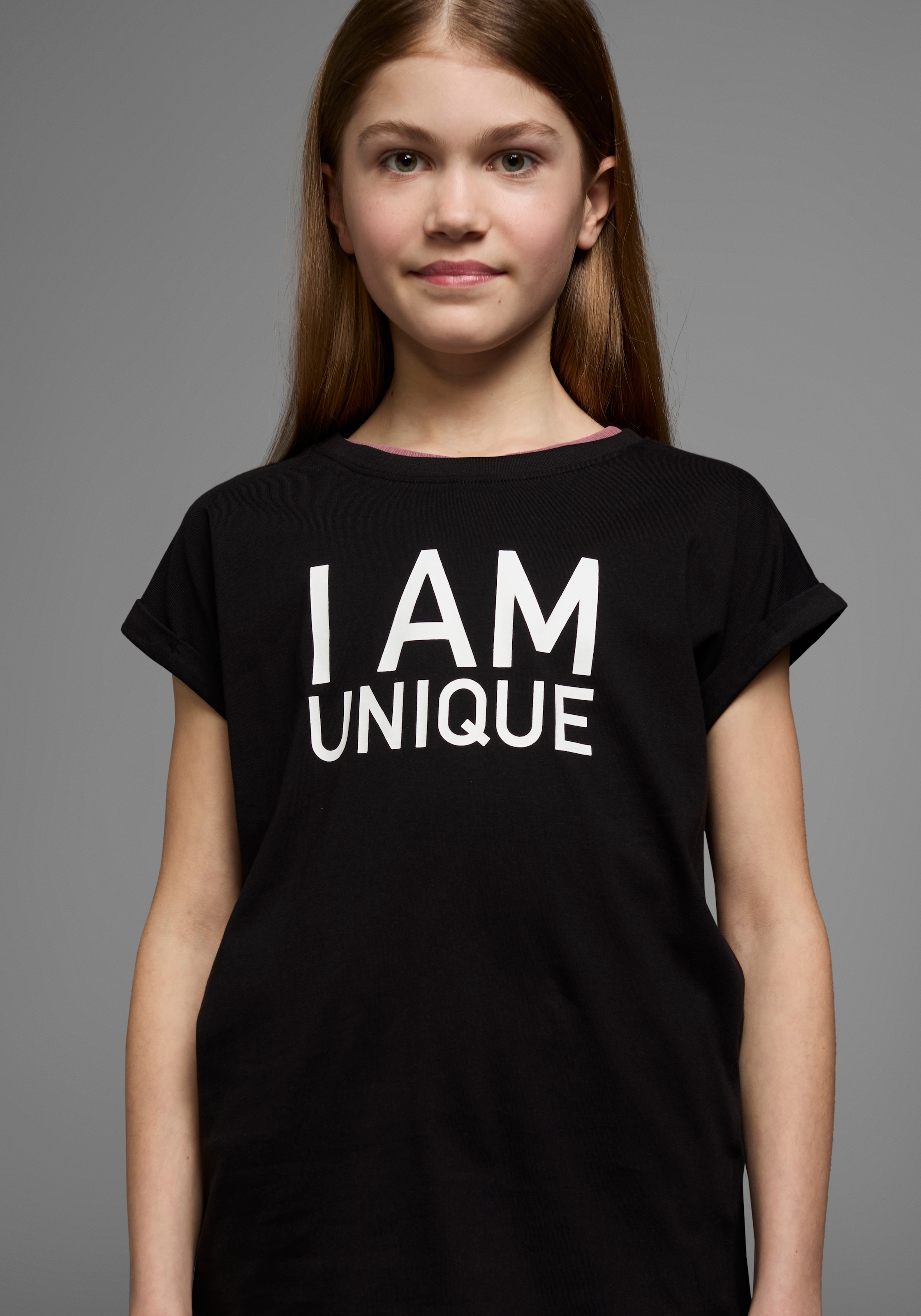 KIDSWORLD T-Shirt »Mit Spruch: I AM UNIQUE«, kurzärmelig,  weit geschnitten,  bedruckt,  Rundhalsausschnitt