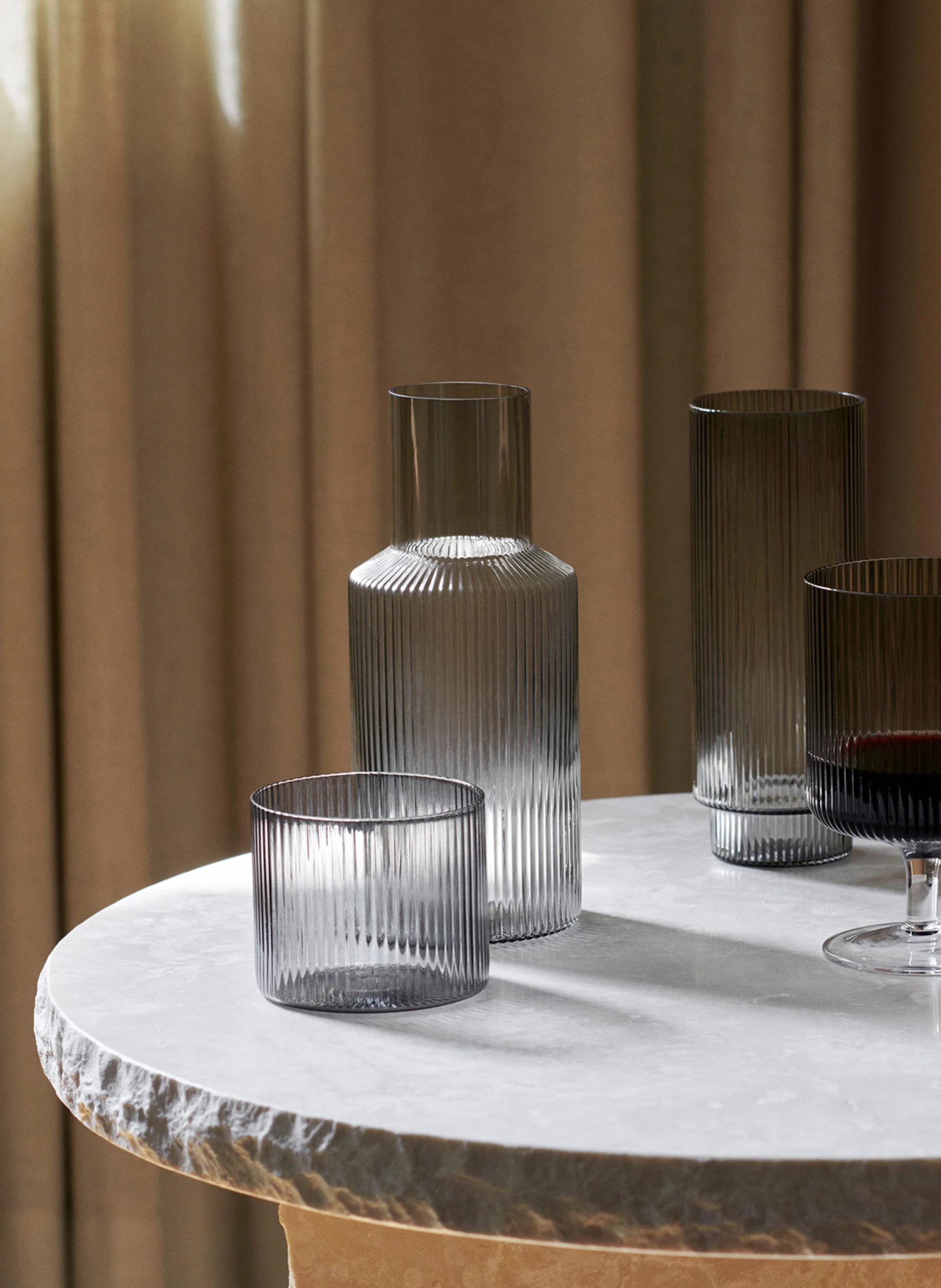 Ferm LIVING Set RIPPLE SMALL: Karaffe und Glas