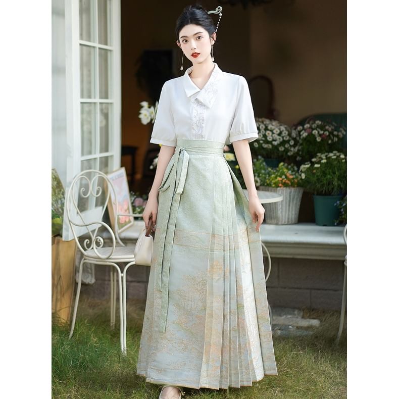 Fioridi - Hanfu-top met korte mouwen, bloemenborduurwerk en knopen / Midi-rok met hoge taille en bloemenprint