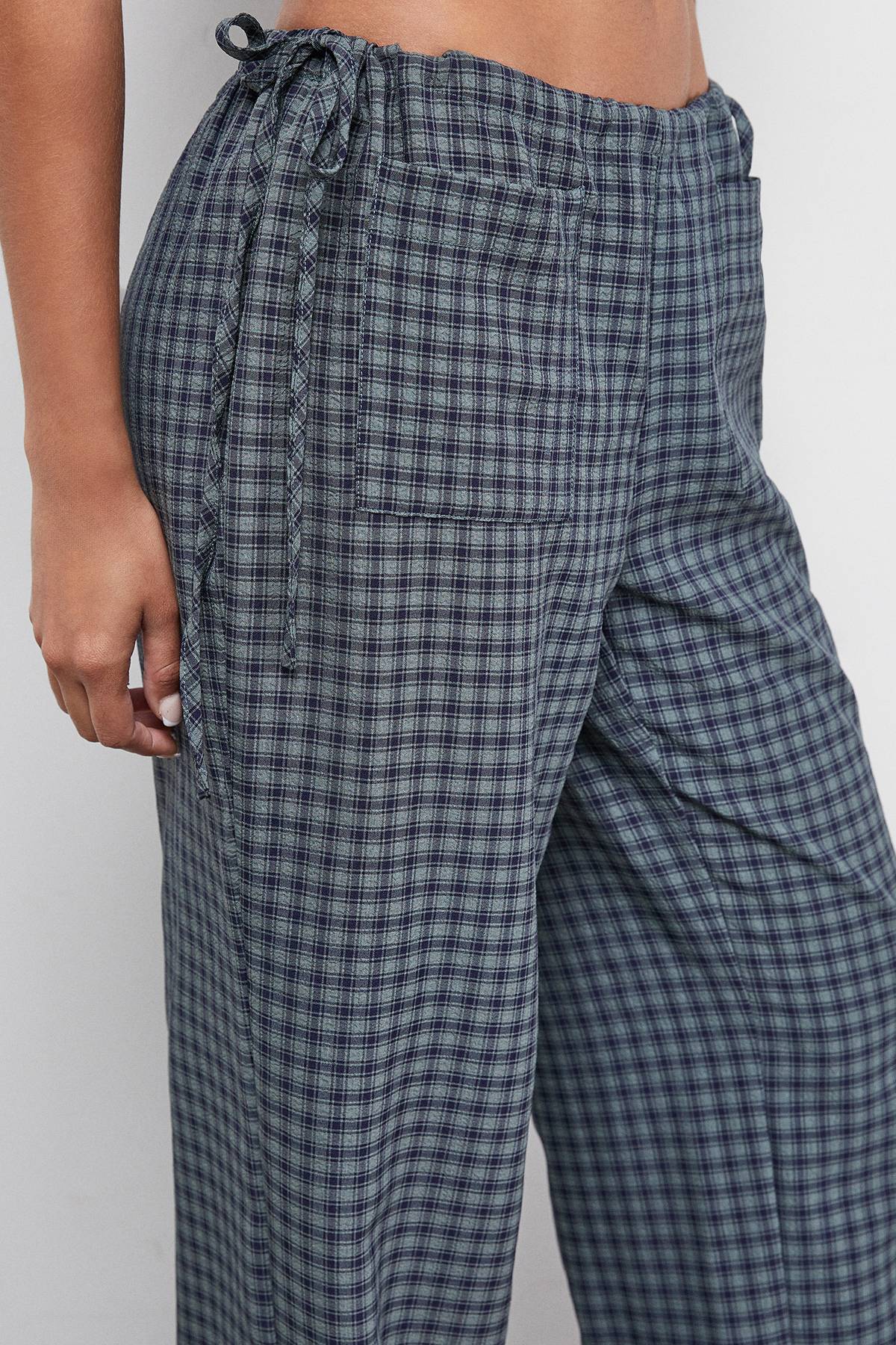 Warehouse Pantalon à Carreaux Verts Taille Moyenne avec Liens Latéraux et Poches
