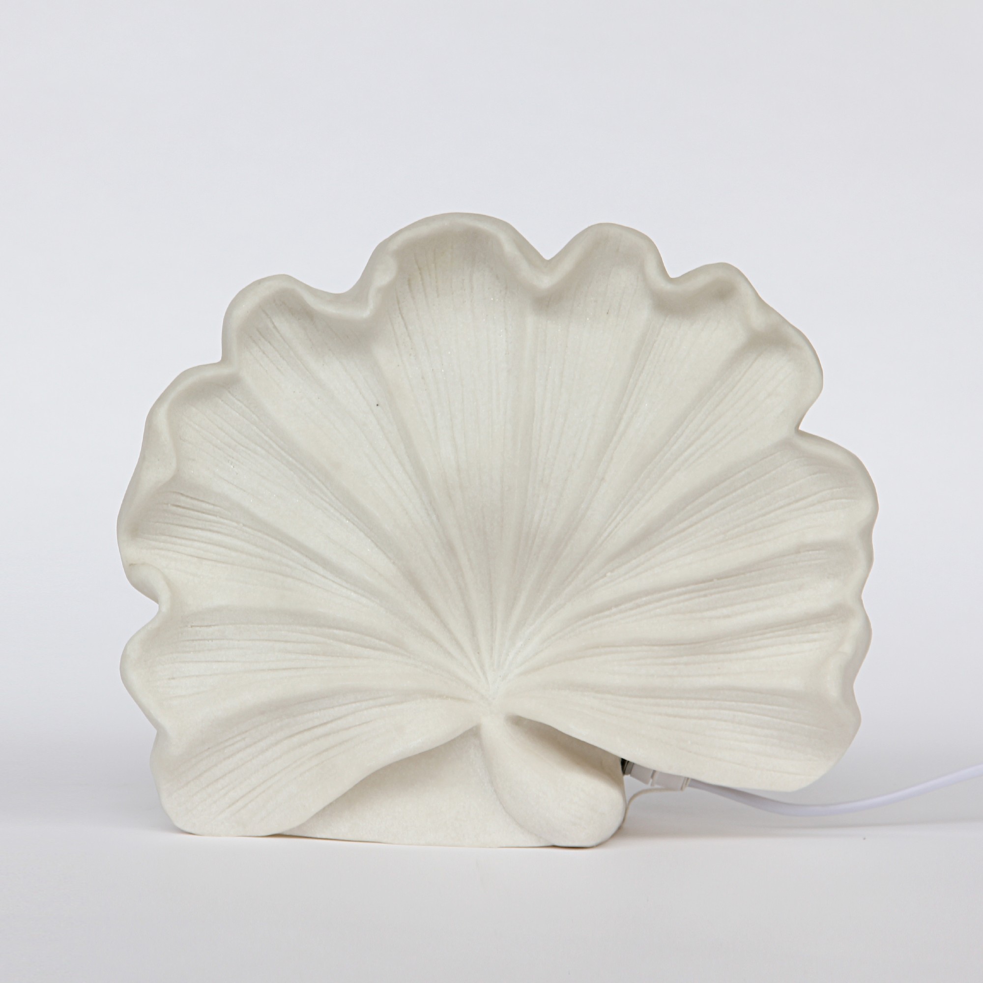 Leuchte 'Meduse', off-white, T 14 cm, B 32 cm, H 27 cm von fischer's lagerhaus