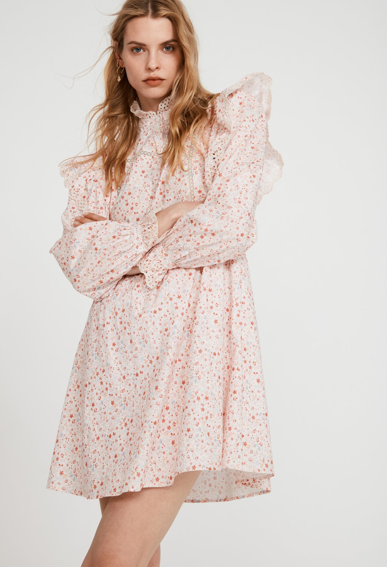 Robe fleurie &agrave; volants