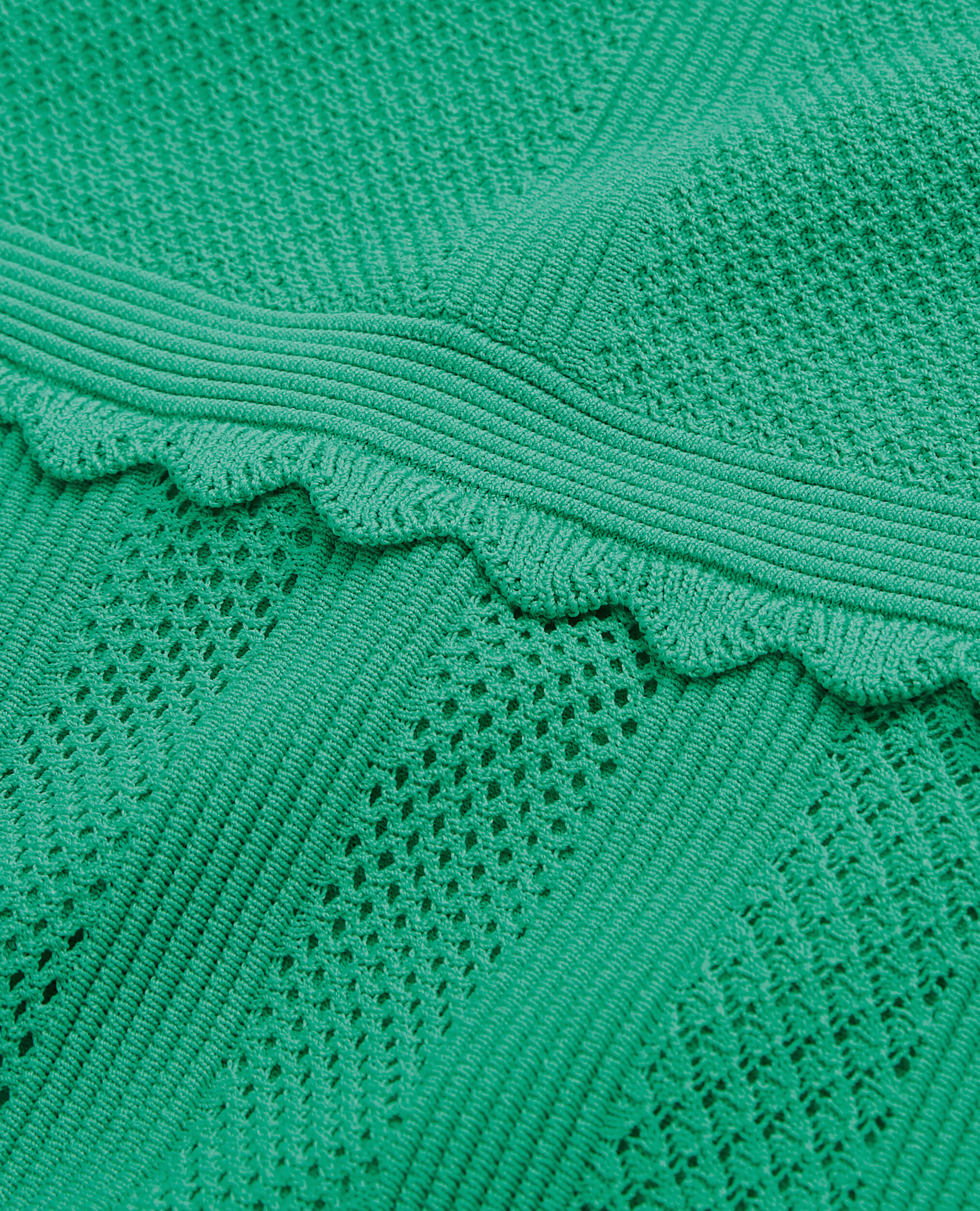 Robe longue verte en maille ajourée