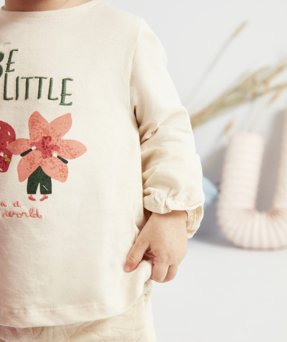 T-SHIRT EN COTON BIOLOGIQUE ÉCRU AVEC MESSAGE BÉBÉ FILLE