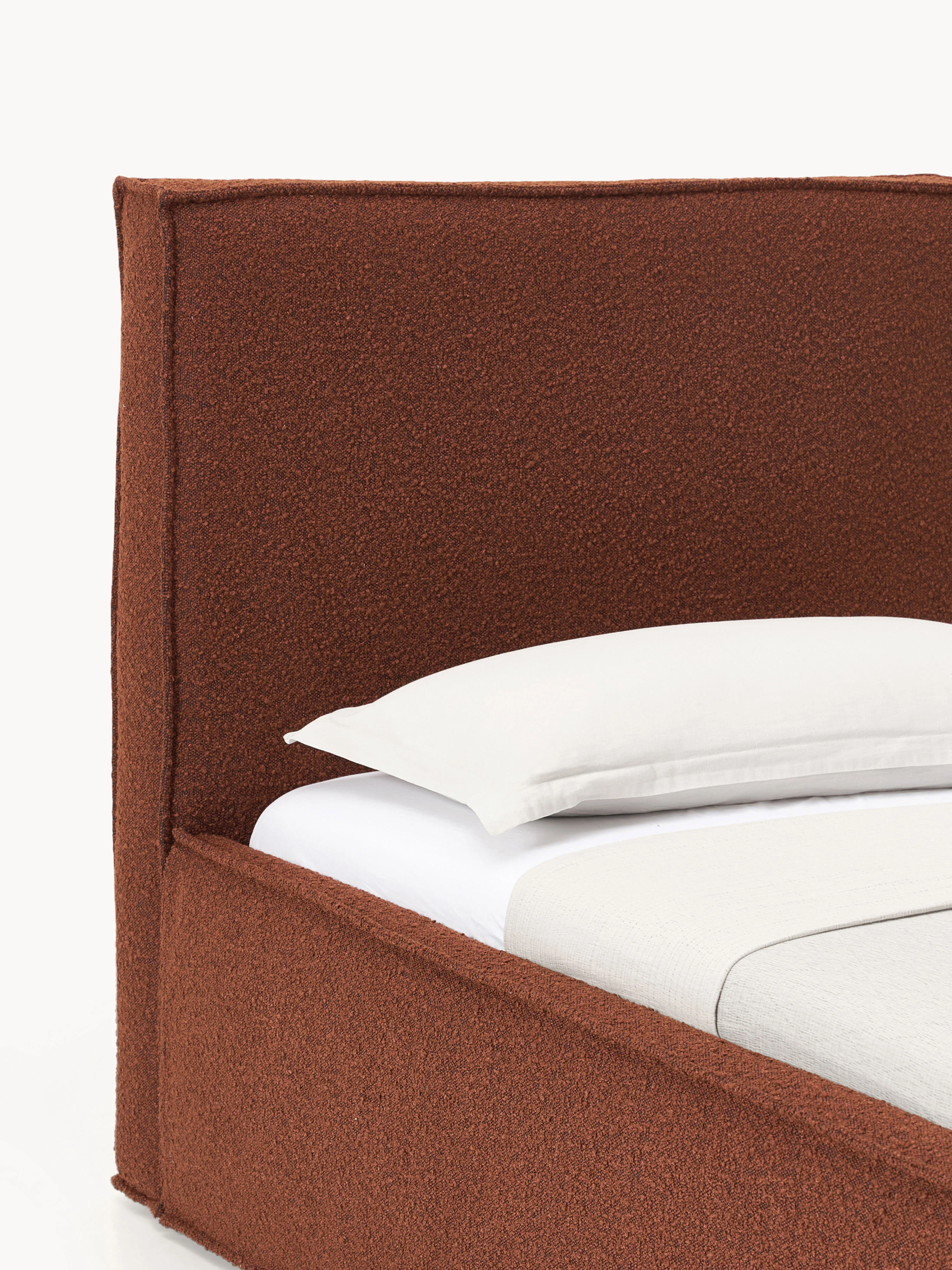 Bouclé gestoffeerd bed Dream met opbergruimte