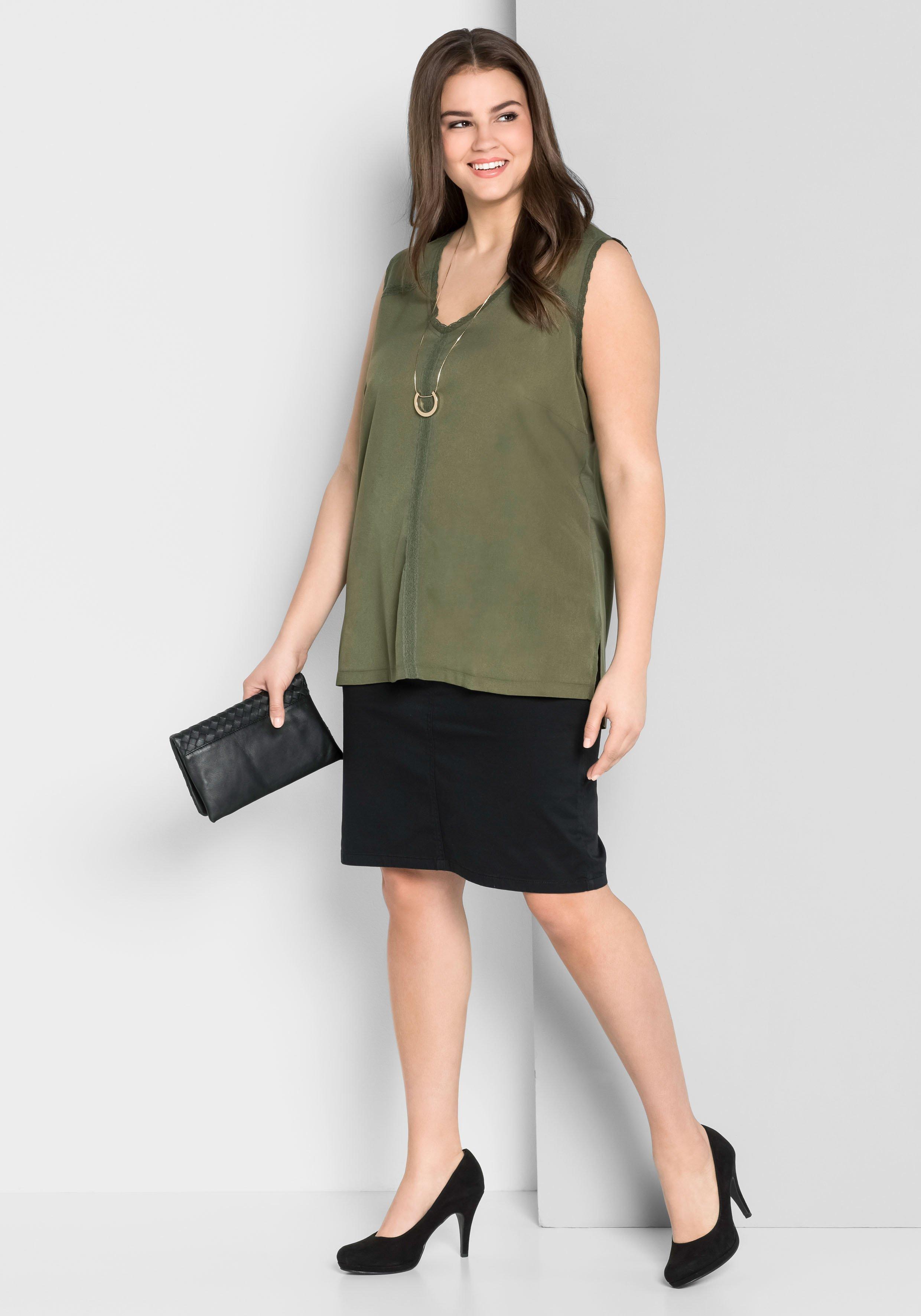Rock in kniefreier Länge, aus Baumwoll-Twill