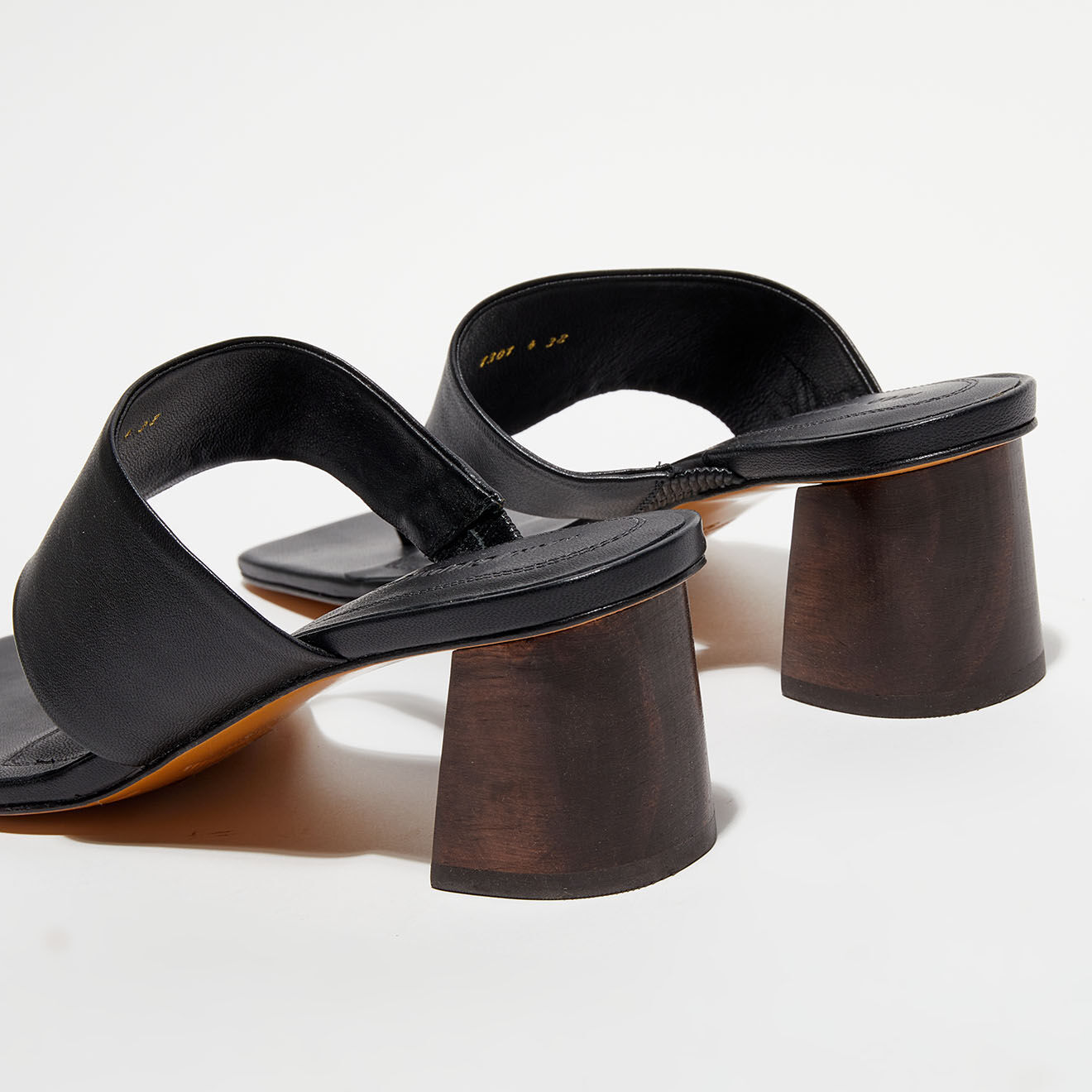 Mari Giudicelli Mules en Cuir Copa noires - Talon 5 cm