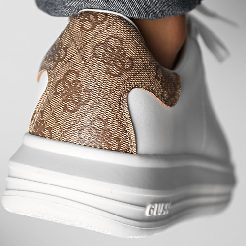 Baskets FM8VIBFAP12 White Beige