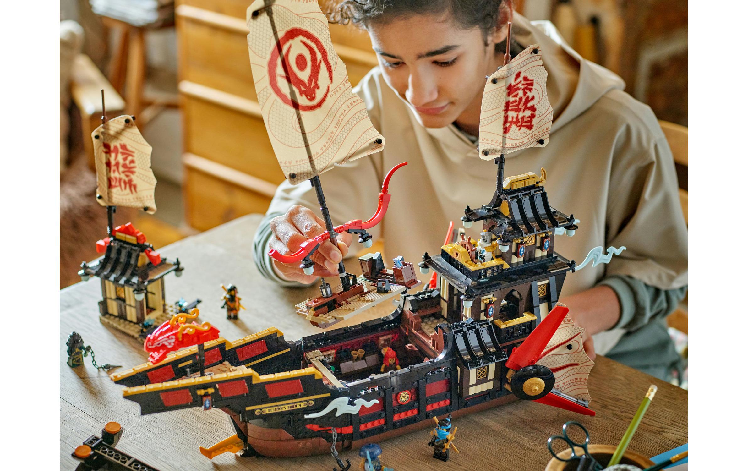 Ninjago Der Tempel-Flugsegler 71848<br>Modell zum Ausstellen und für viele Geschichten