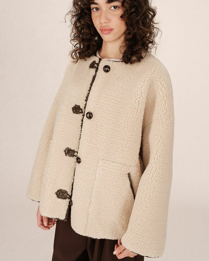 GRACE & MILA<br>Casaco oversized em sherpa SIMON