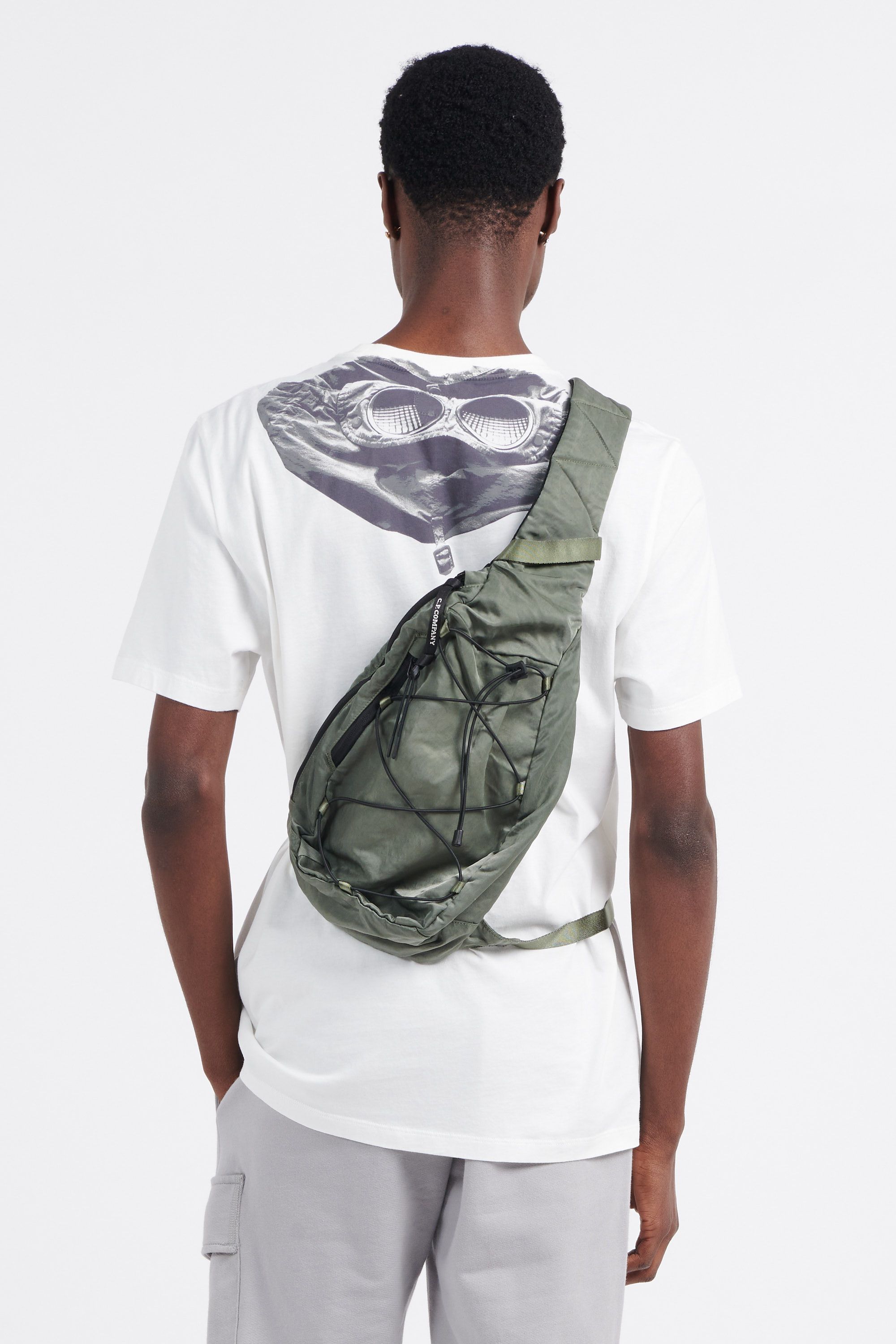 C.P. COMPANY Banane NYLON B CROSSBODY RUCKSACK Vert