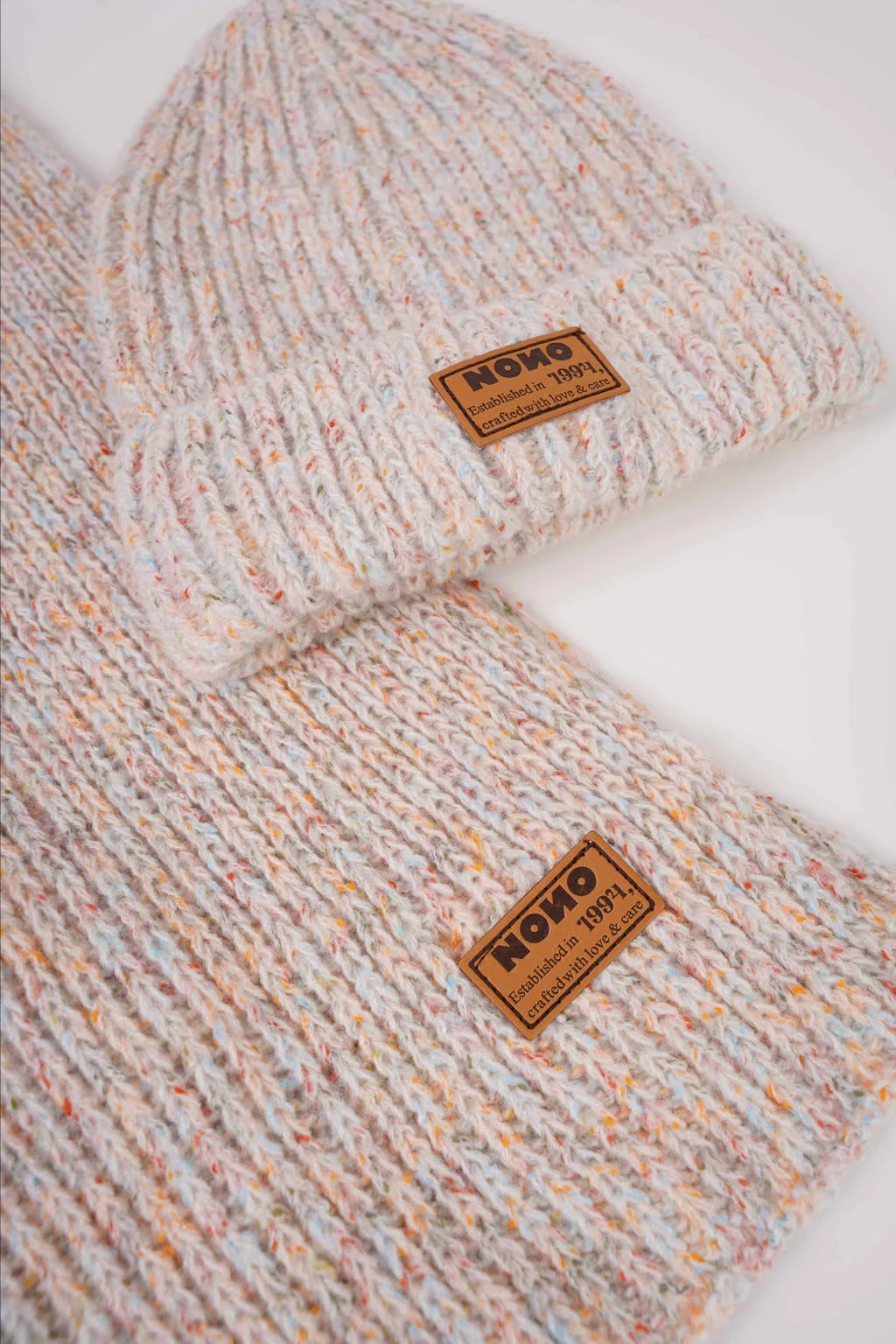 NONO muts + sjaal beige