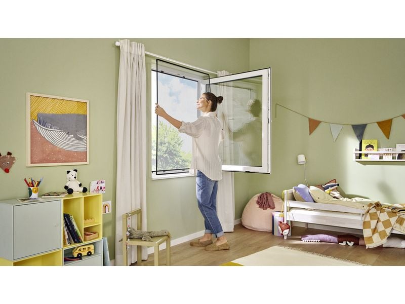 tesa Fliegengitter CLIP-ON Rahmen für Fenster 140 x 120 cm Insektenschutz zum Einklicken am Fenster – Rahmen zuschneidbar – einache Montage – anthrazit