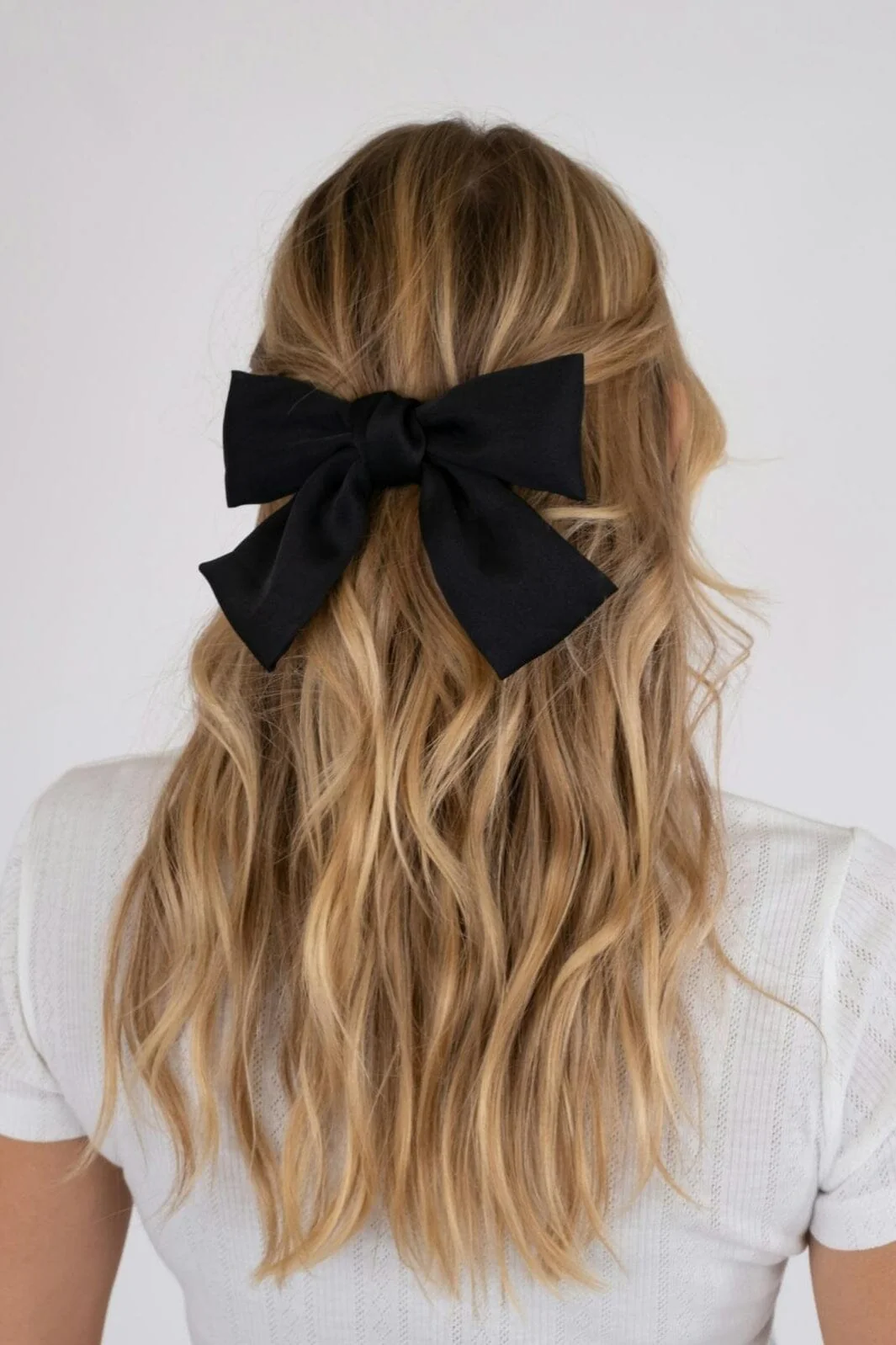 Neo Noir Bow Hair Clip black
