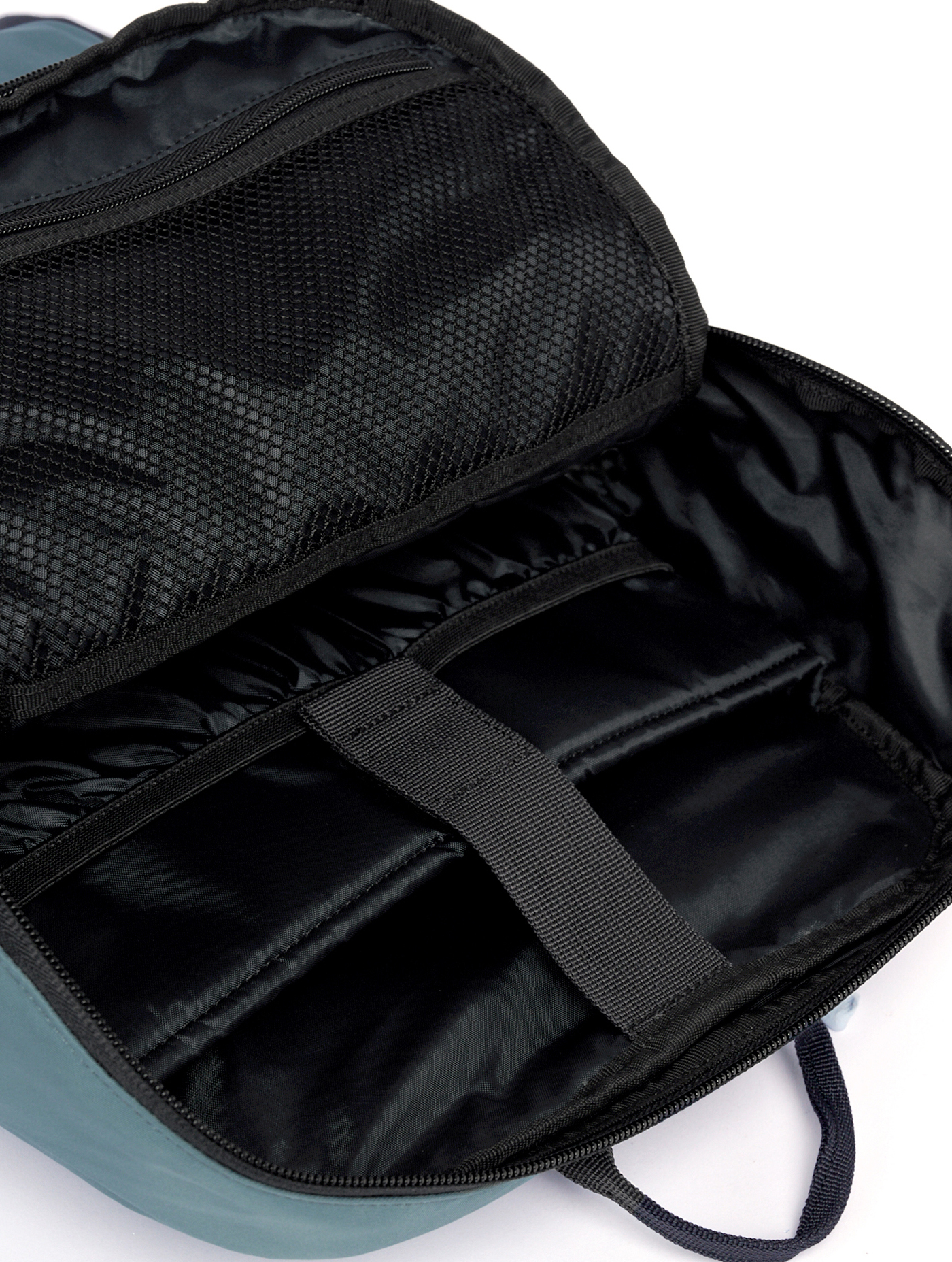 Sac à dos de voyage en nylon recyclé (17l) ALOE I