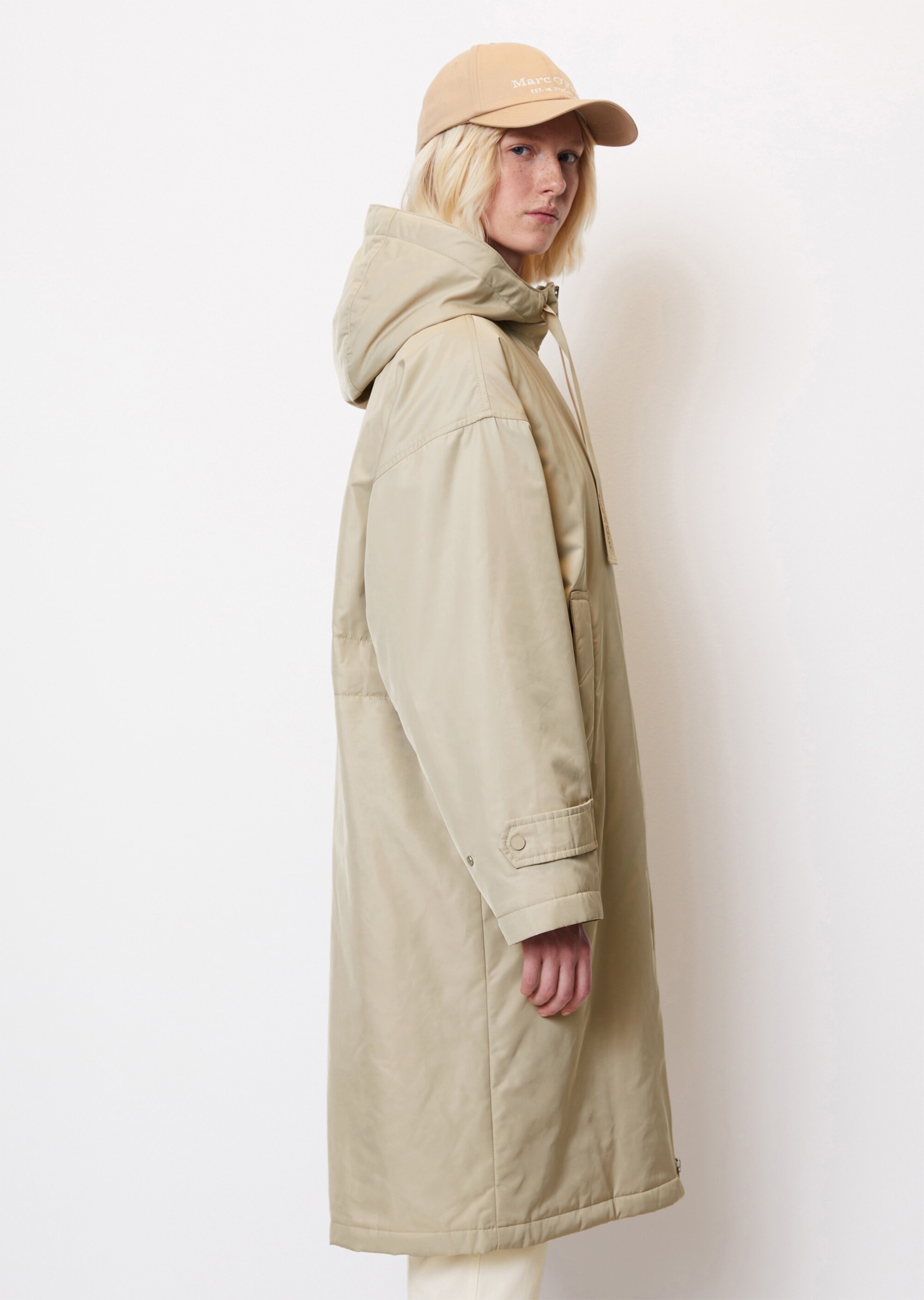 Wattierter Kapuzen-Mantel relaxed aus recyeltem Polyester-Twill WR