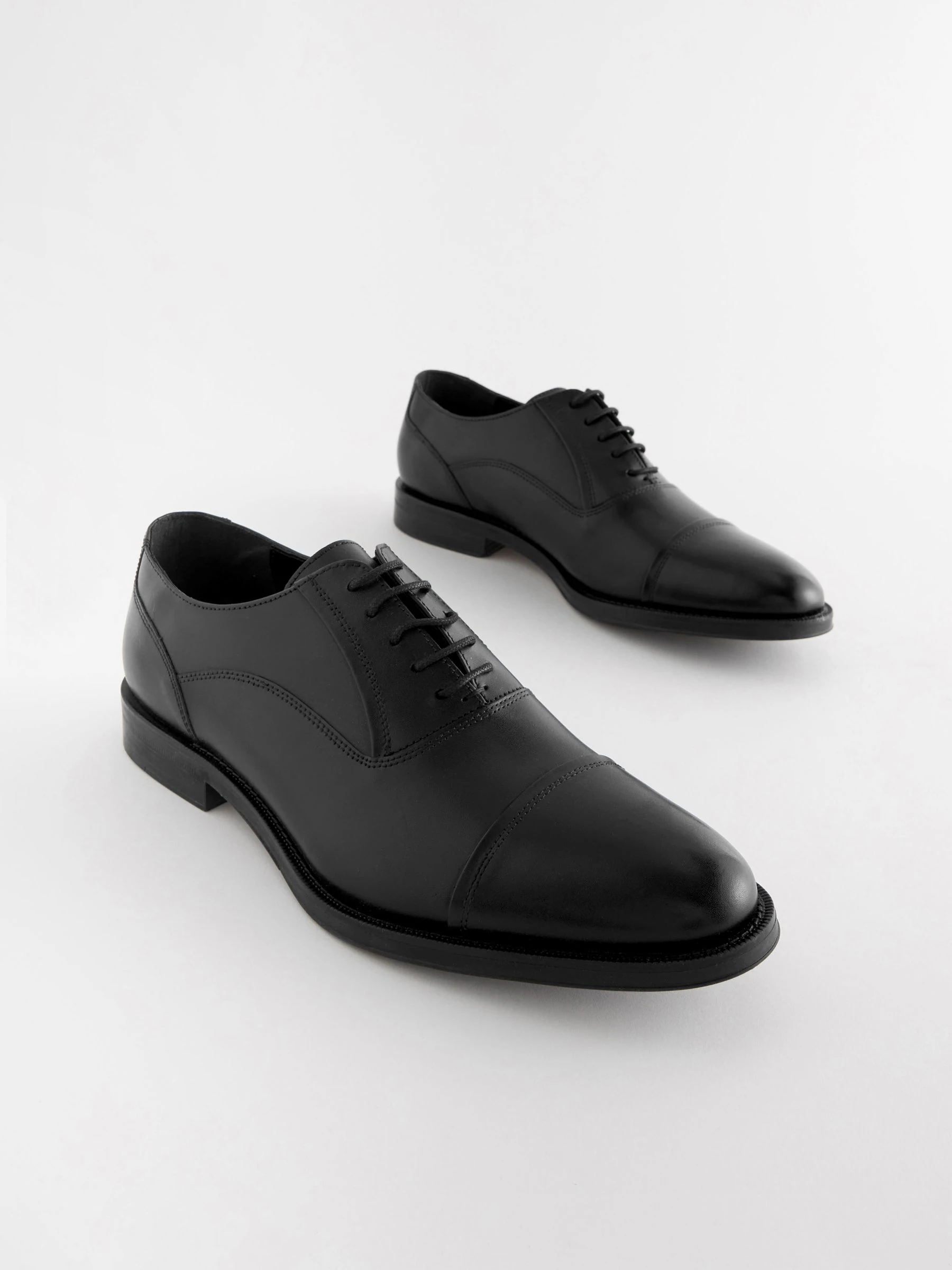 Zwart - Wijde pasvorm - Leren Oxford schoenen met neusstuk