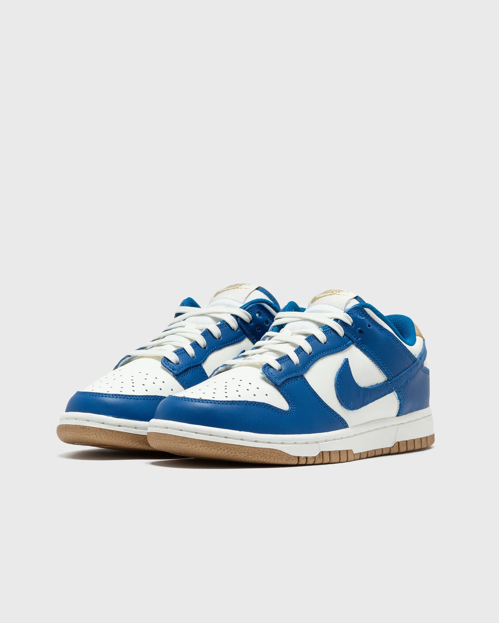 Nike WMNS DUNK LOW