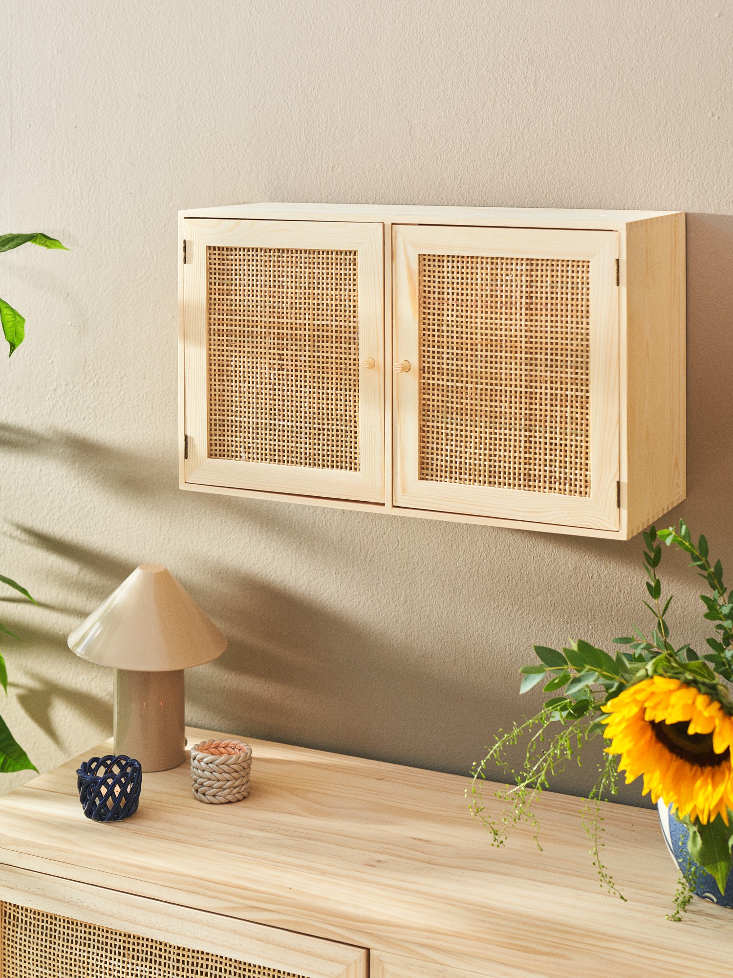 Skab | Fyrretræ/rattan/krydsfiner. 50 x 20 x 30 cm. | Nature