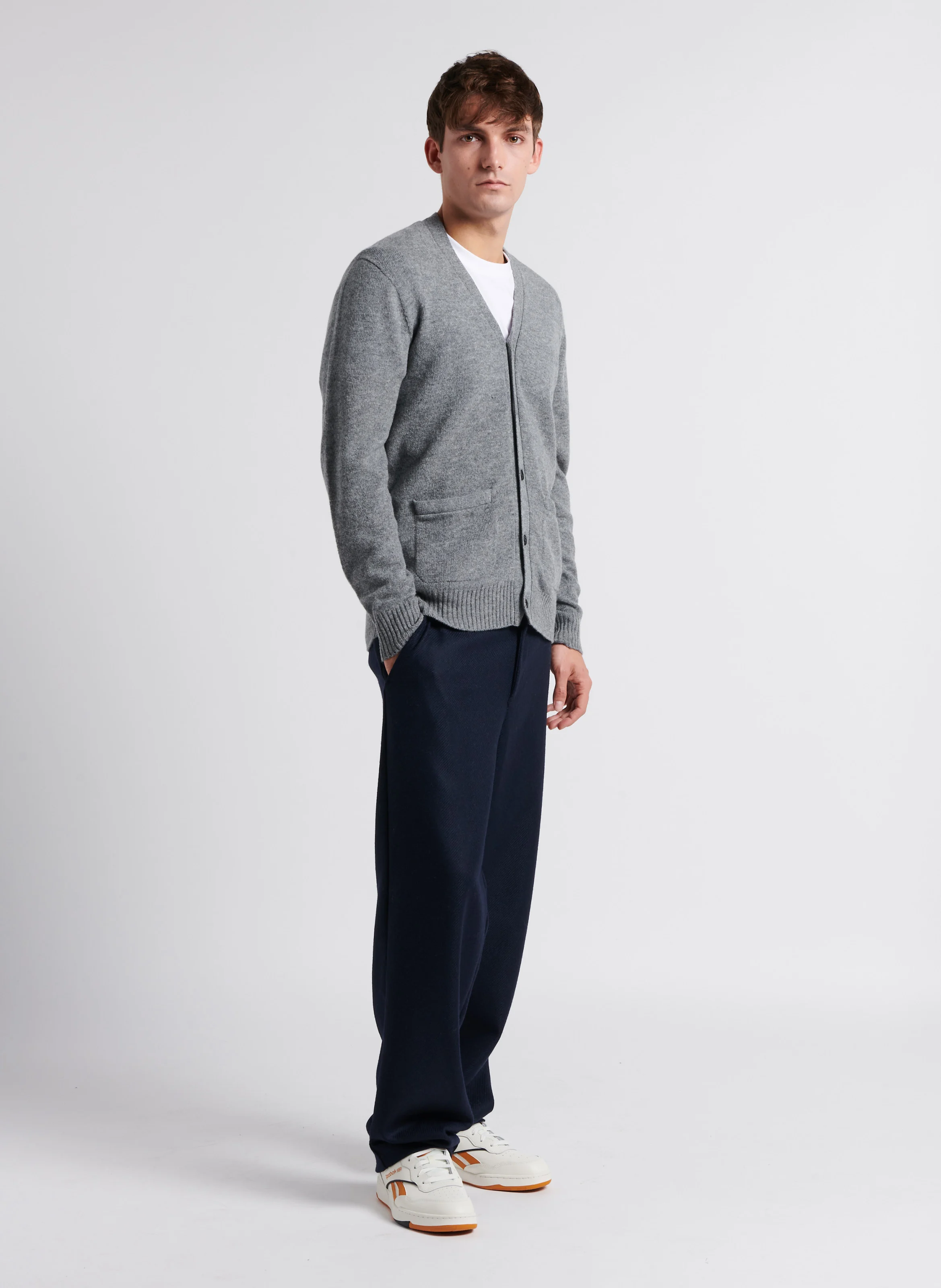 Cardigan droit encolure V en laine | Gris
