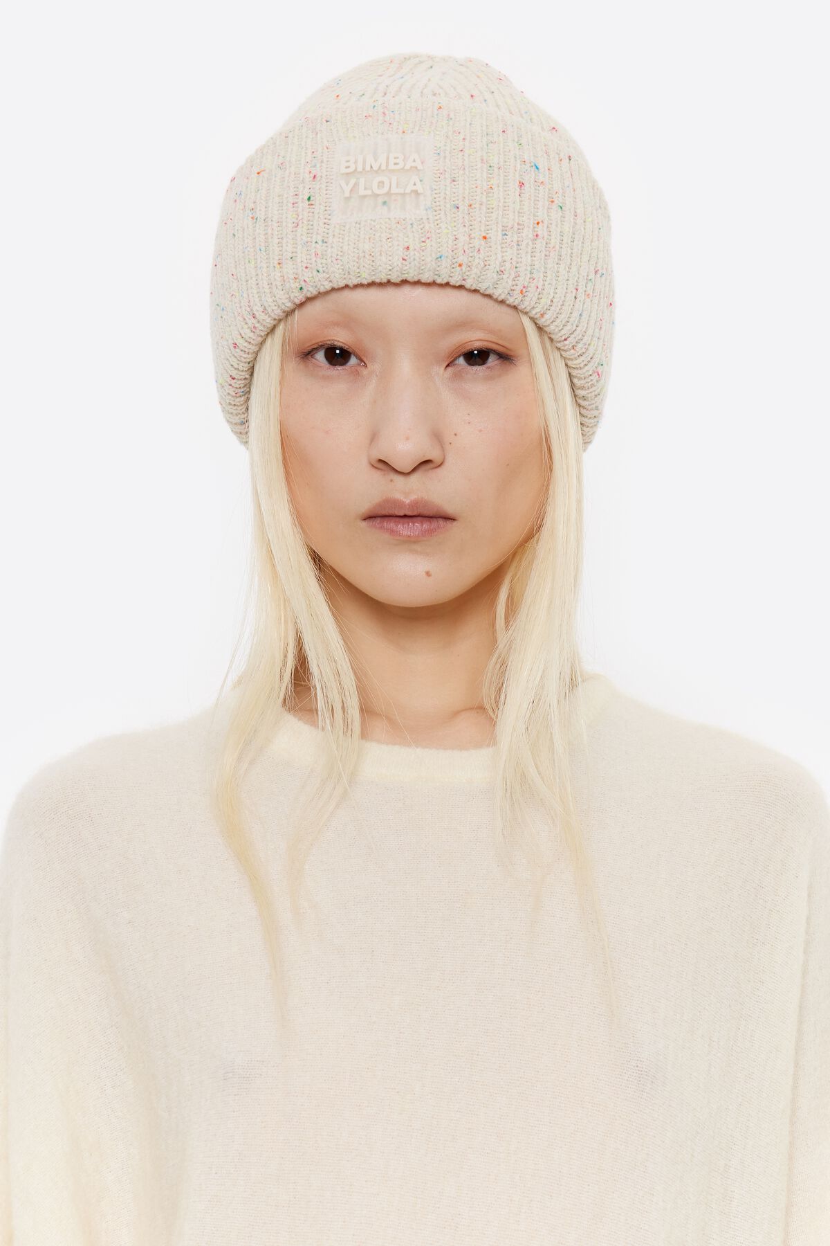 Gorro de lã tricotada cor marfim