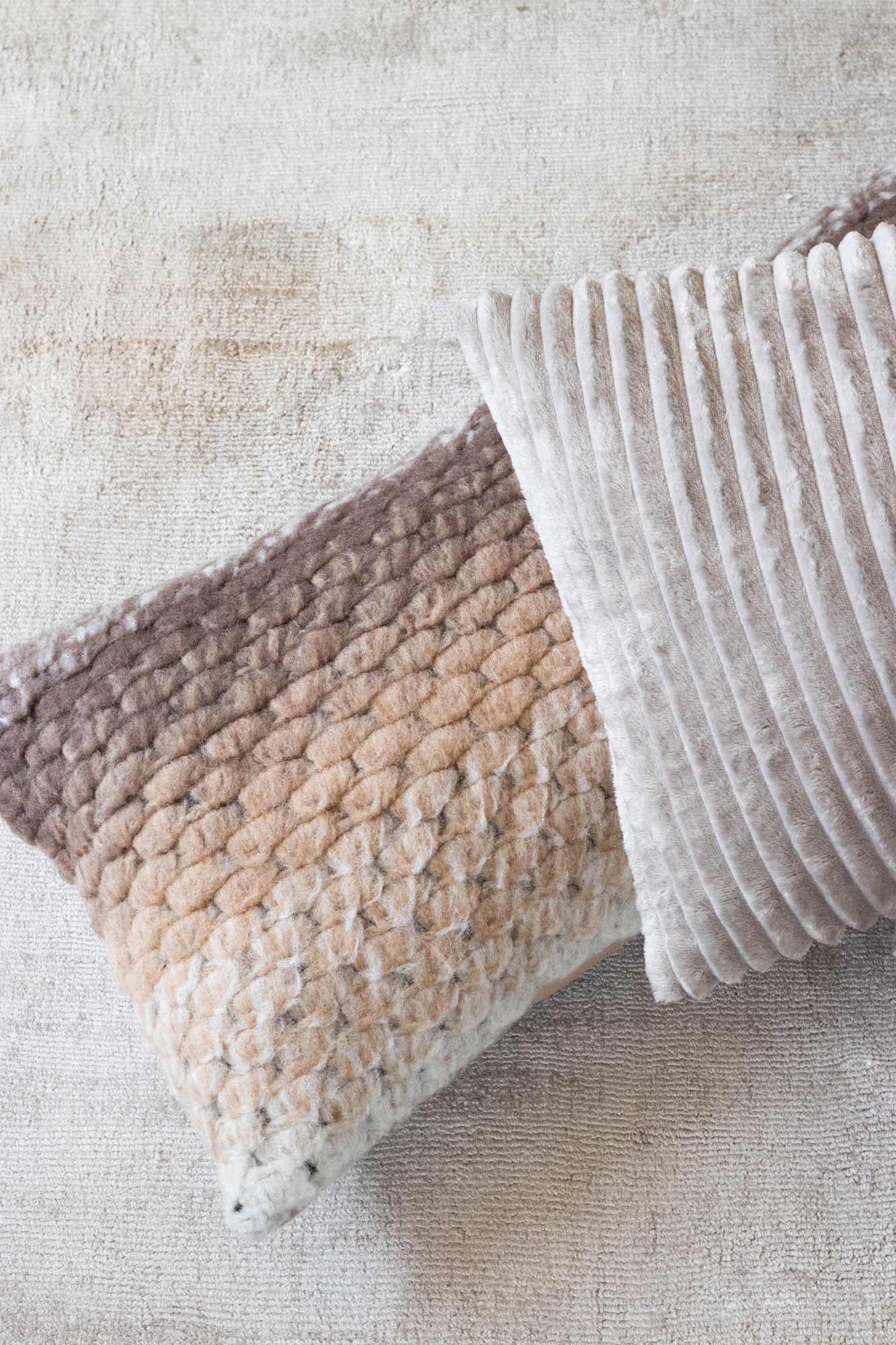 kussen var mixed wool br. c. e. 71x34