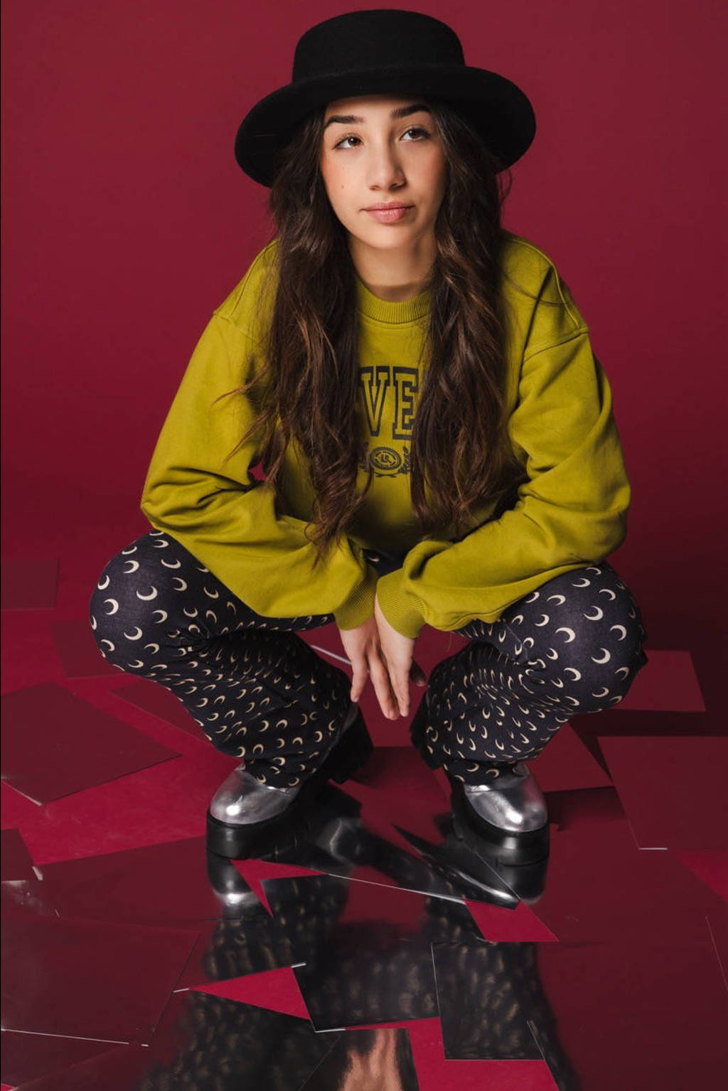 LOOXS flared broek met all over print zwart/ecru