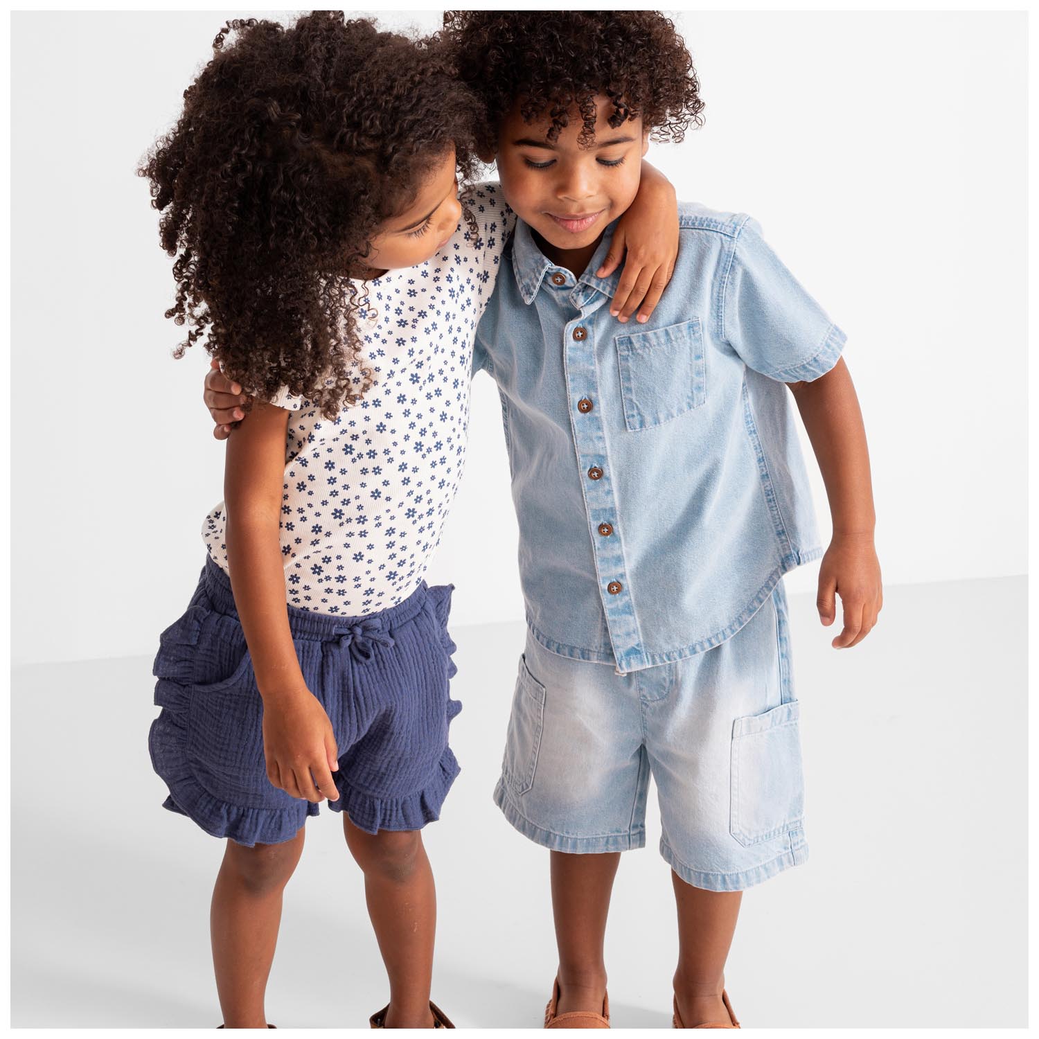 Prénatal peuter short  effen blauw